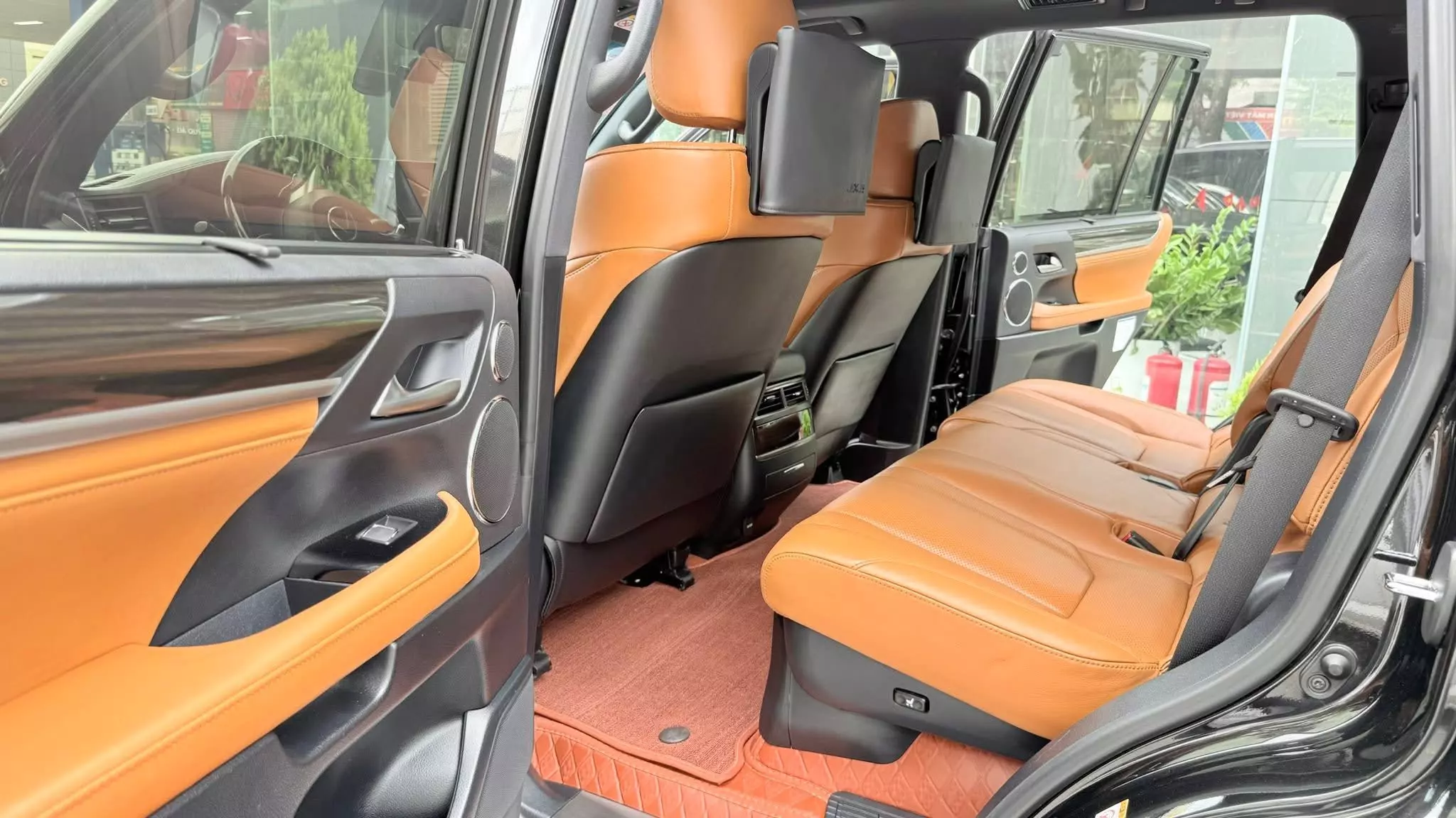 Bán Lexus LX570 Super Sport nhập Trung Đông, sản xuất 2019, 1 chủ.-9