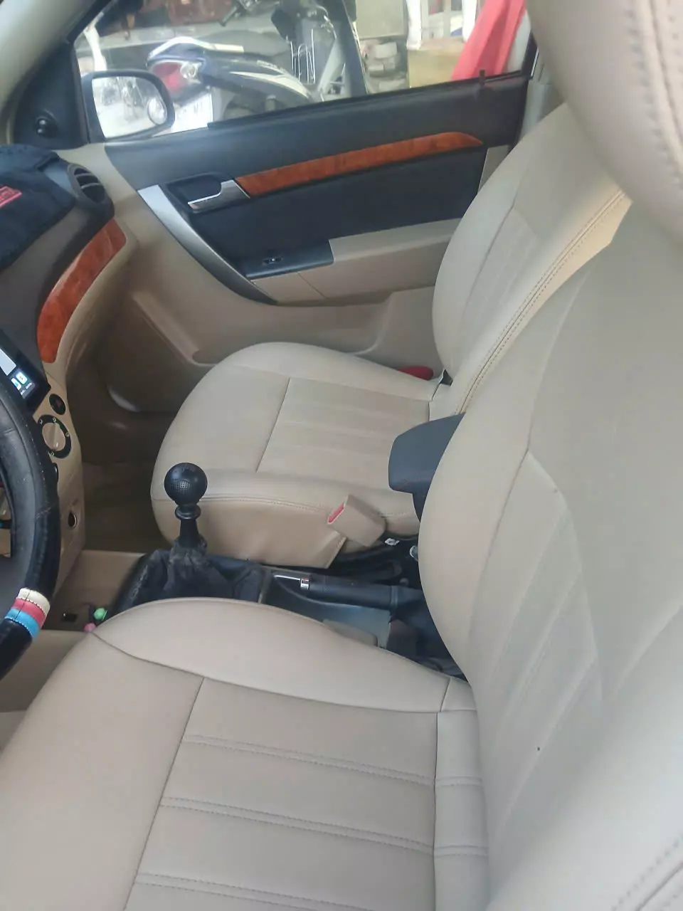 Chính chủ cần bán Daewoo Gentra 2009 SX 1.5 MT - 100000 km-2