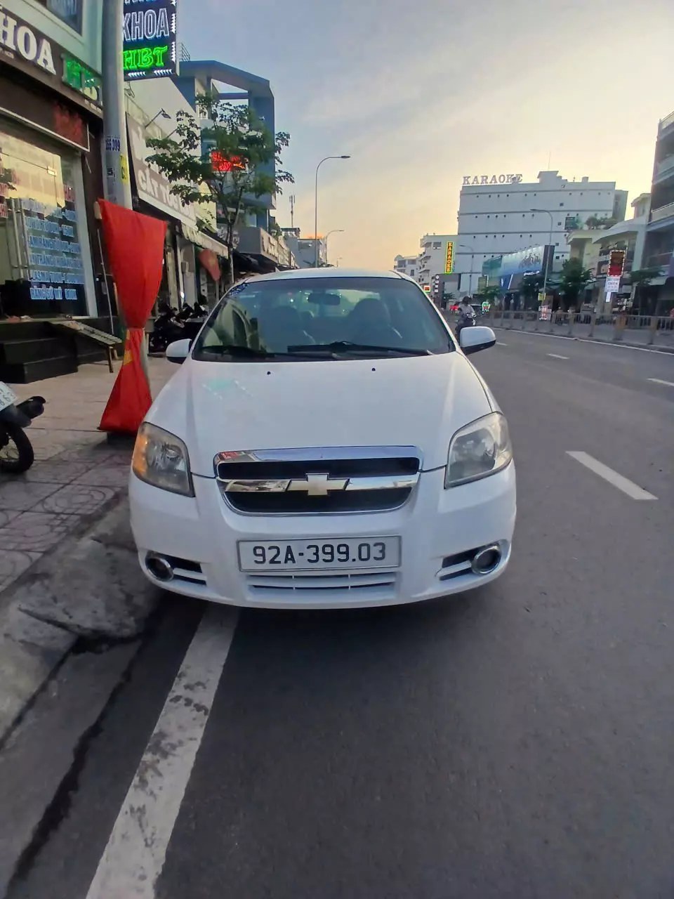 Chính chủ cần bán Daewoo Gentra 2009 SX 1.5 MT - 100000 km-0