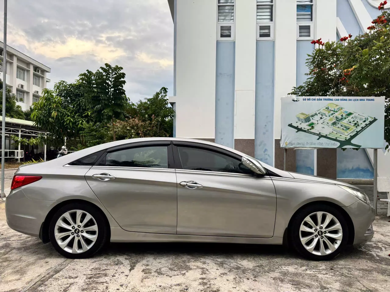 Chính chủ bán xe SOTANA 2011090 1447834-4