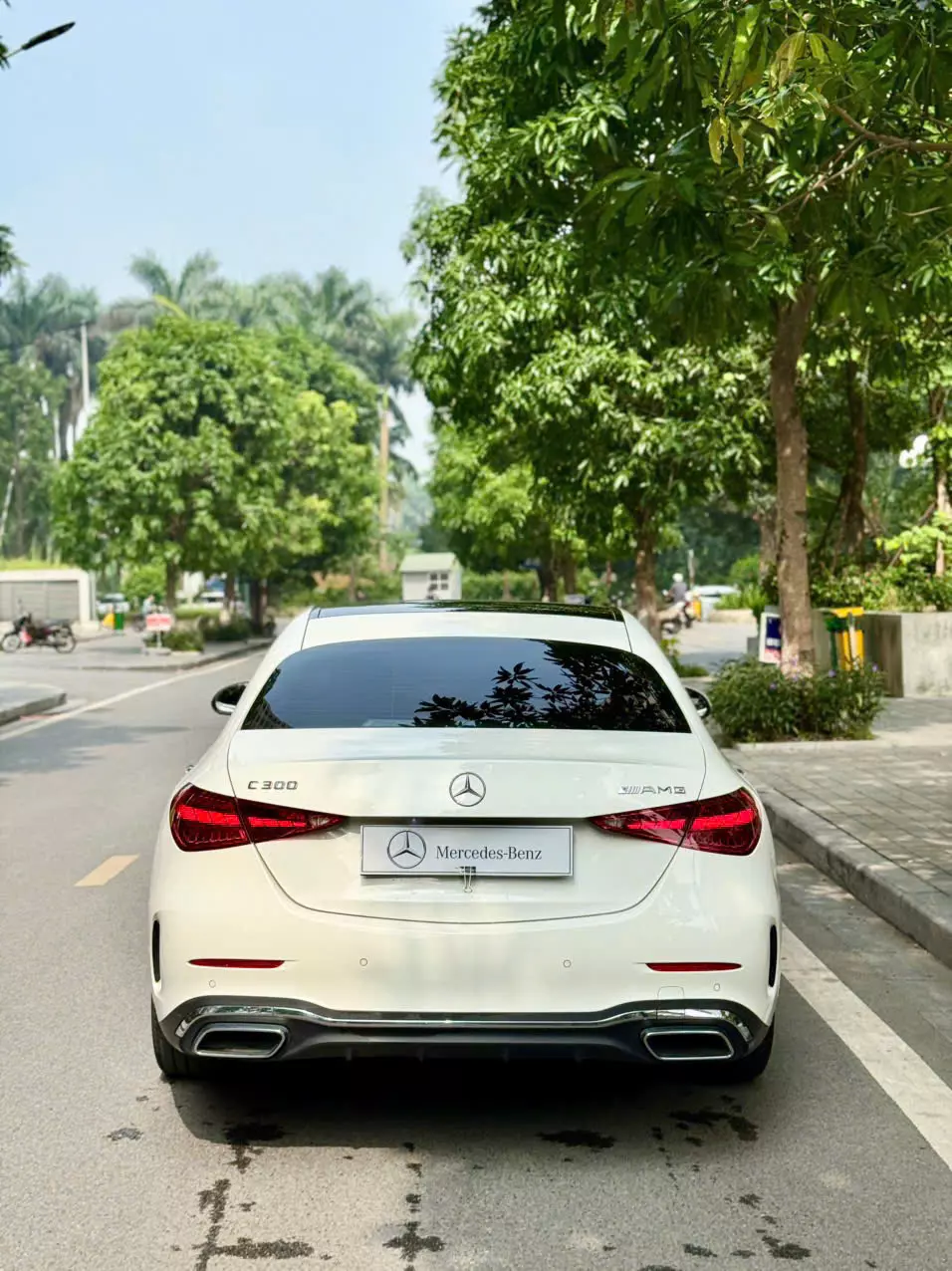 Mercedes-Benz C300 AMG New SX 2022 – Lướt 3.3 vạn km-1