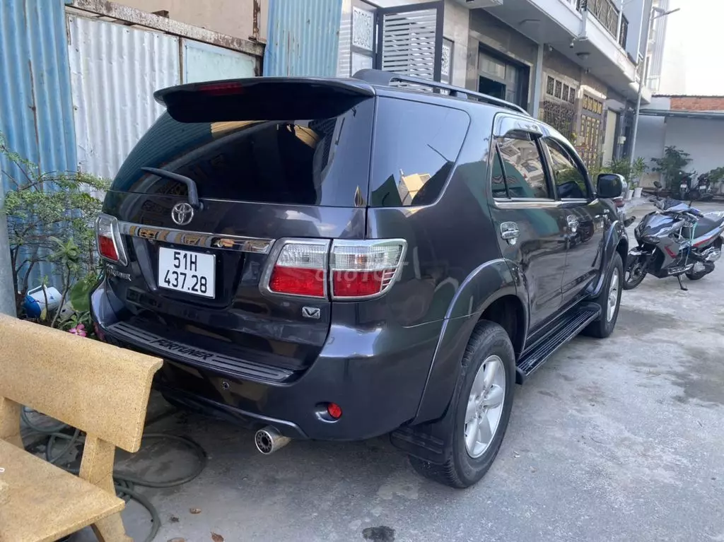 Toyota Fortuner 2009 2.7V 4x4 AT - 110000 km-0