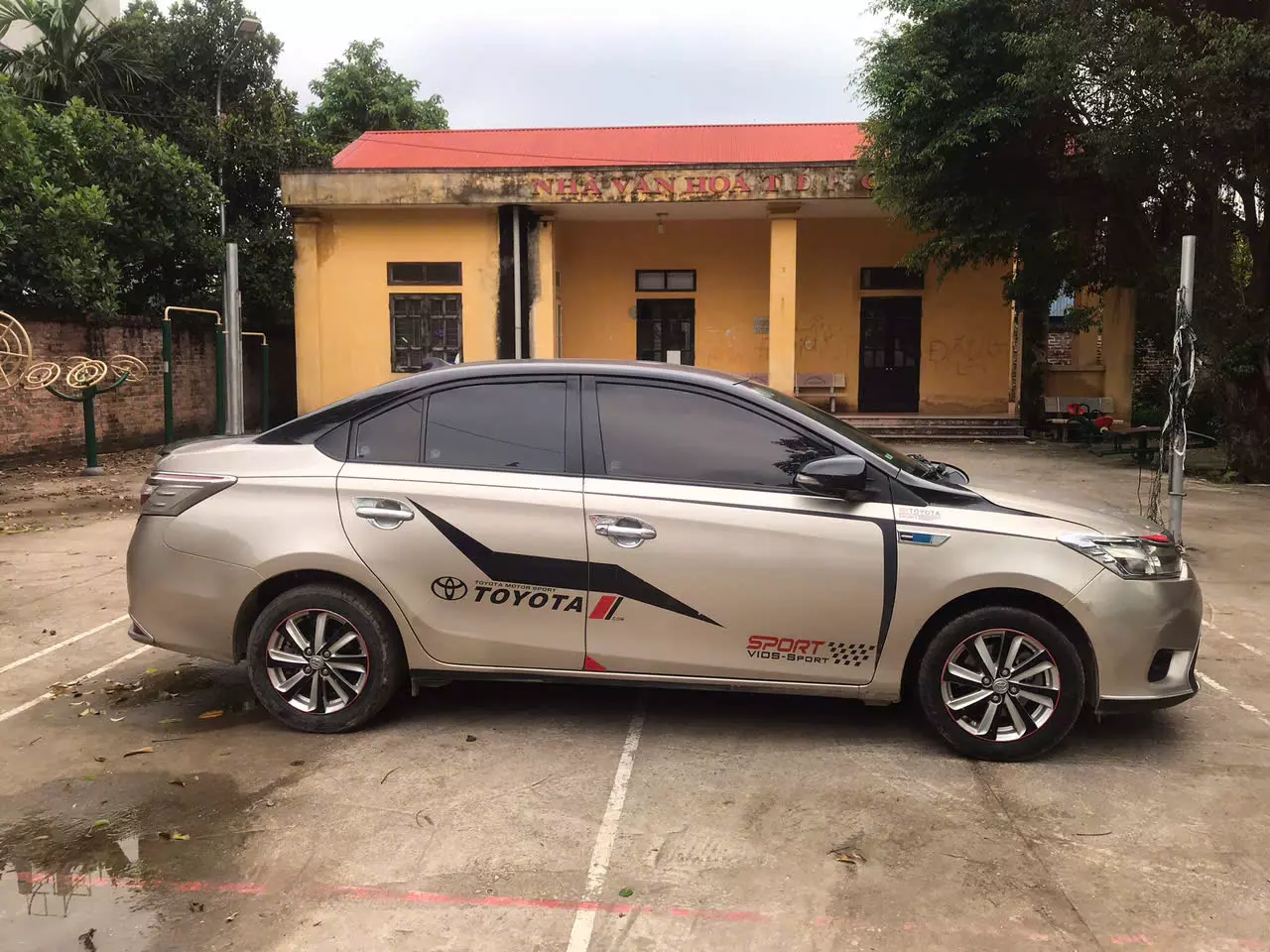 Chính chủ bán xe Toyota vios E 2017 số sàn-1