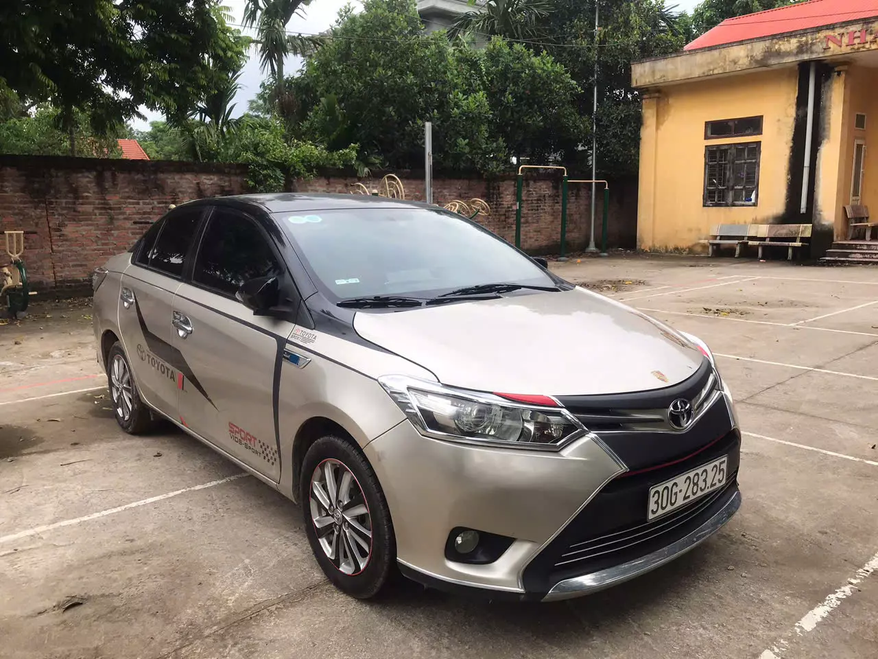 Chính chủ bán xe Toyota vios E 2017 số sàn-2
