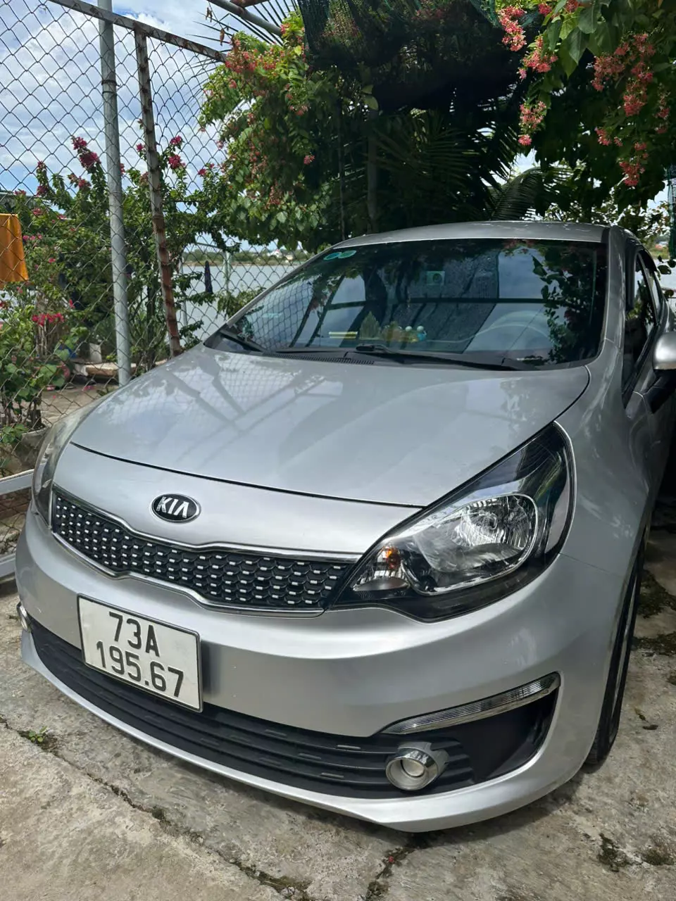 CẦN BÁN XE Ô TÔ KIA RIO – SỐ SÀN, ĐỜI 2015-2