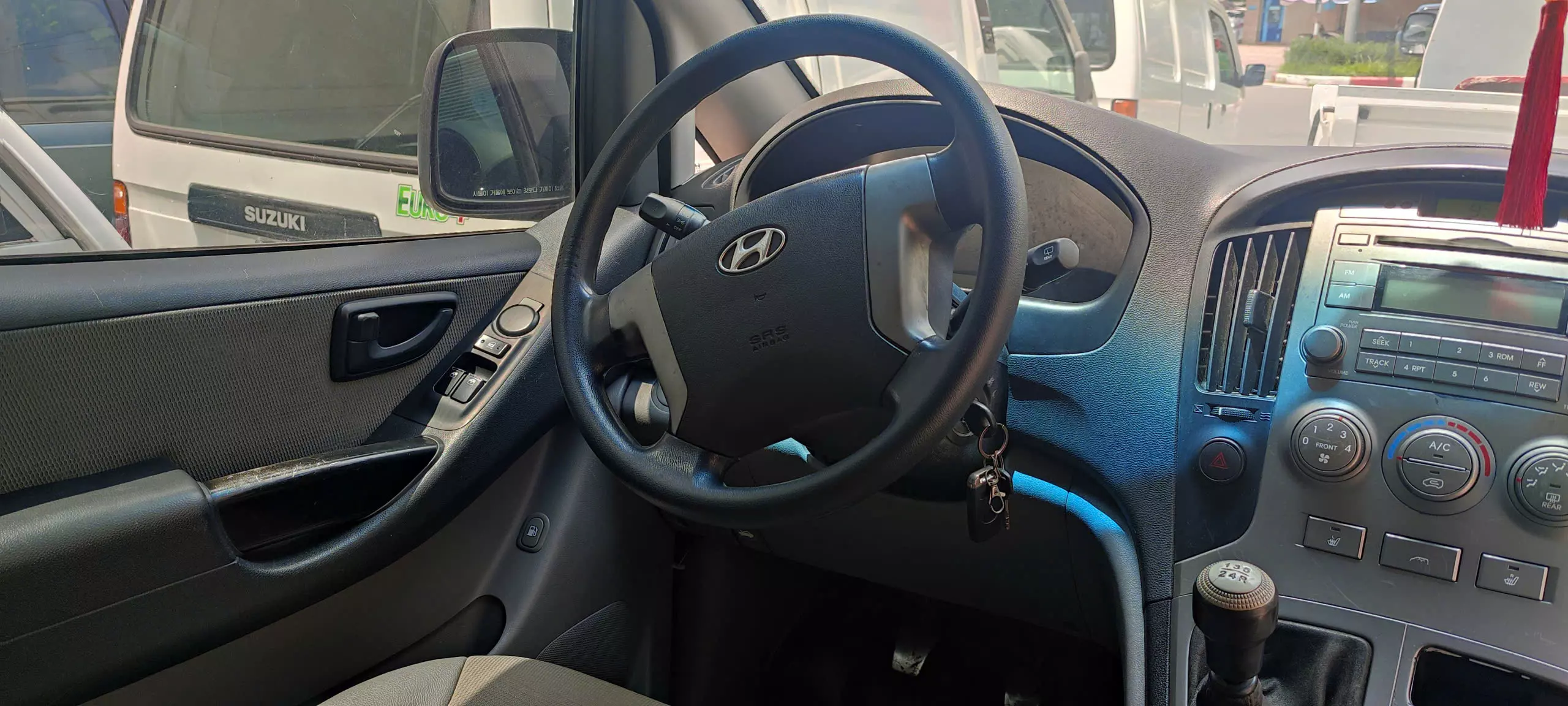 HYUNDAI Starex – Máy dầu số sàn 2009 -1