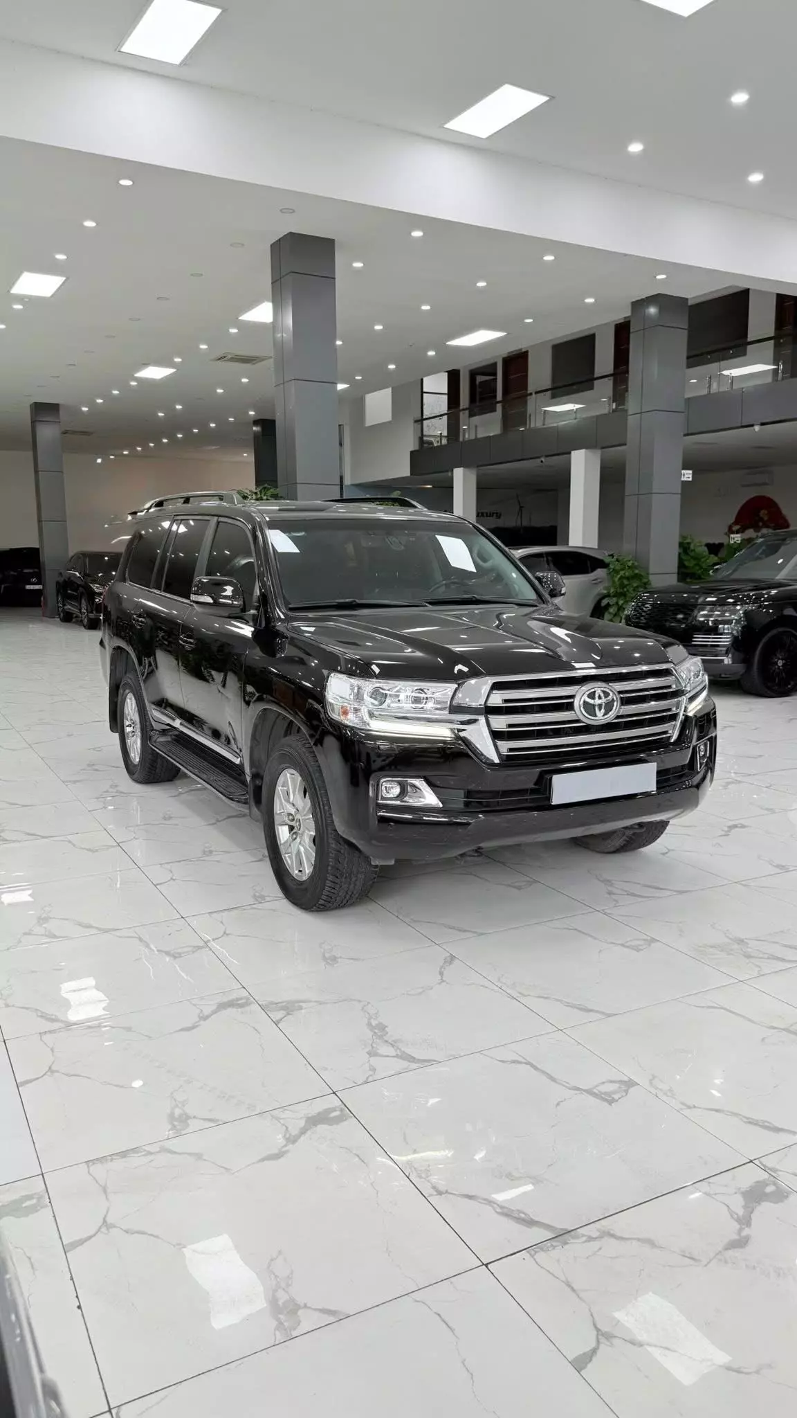 Bán Toyota Land Cruiser 4.6V8 sản xuất 2019. Xe quá mới.-4