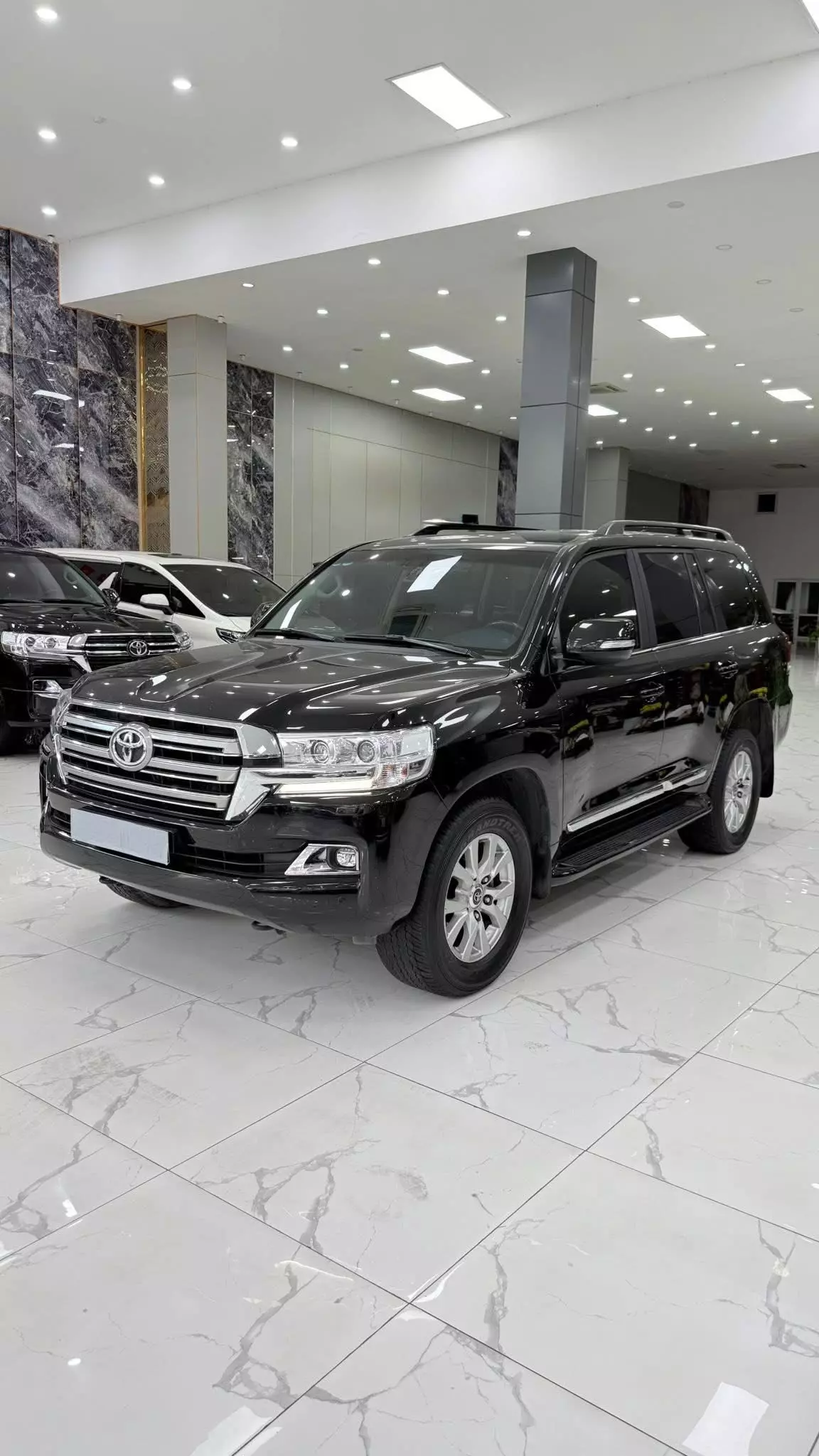 Bán Toyota Land Cruiser 4.6V8 sản xuất 2019. Xe quá mới.-5