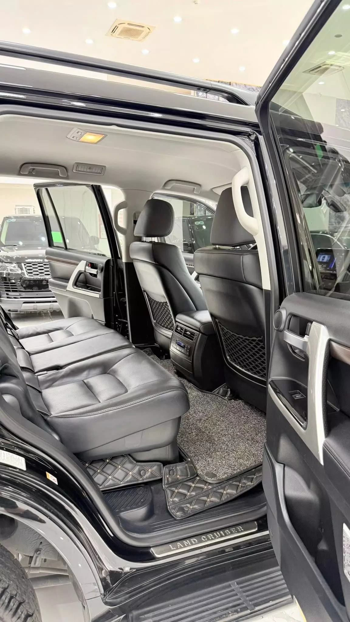 Bán Toyota Land Cruiser 4.6V8 sản xuất 2019. Xe quá mới.-8