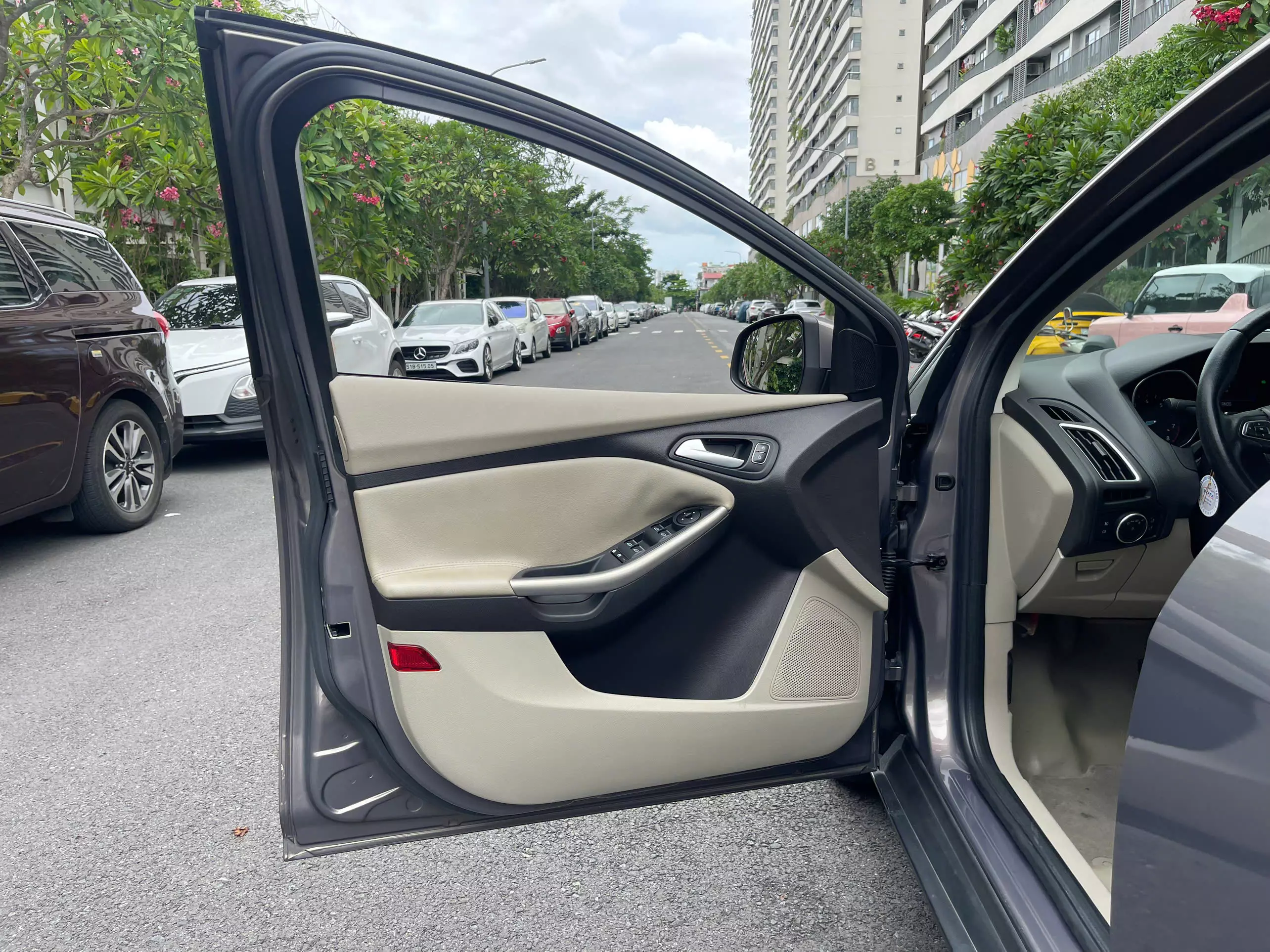 BÁN FORD FOCUS SEDAN 2016 – XE HÃNG, CHẤT LƯỢNG ĐẢM BẢO -2