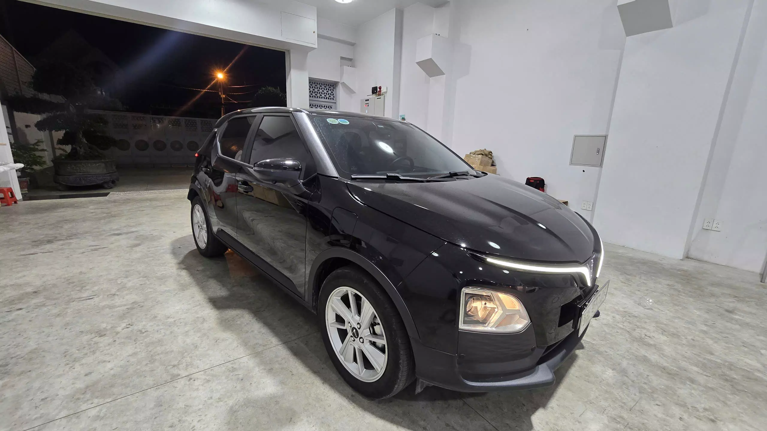 Vf 5 bản plus cao cấp màu đen bản mua pin-0