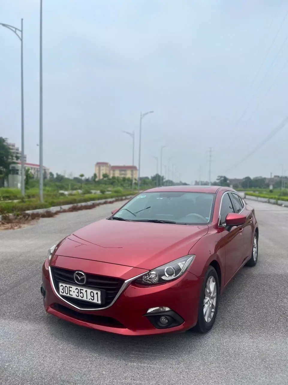 Gia đình cần bán xe Mazda 3 bản 1.5-0