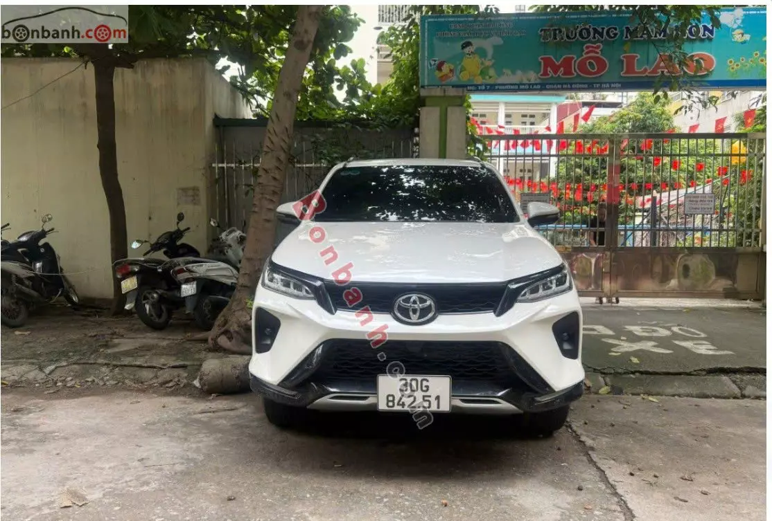CẦN BÁN TOYOTA FORTUNER 2.4G 4x2 AT LEGENDER – ĐỜI 2021-2