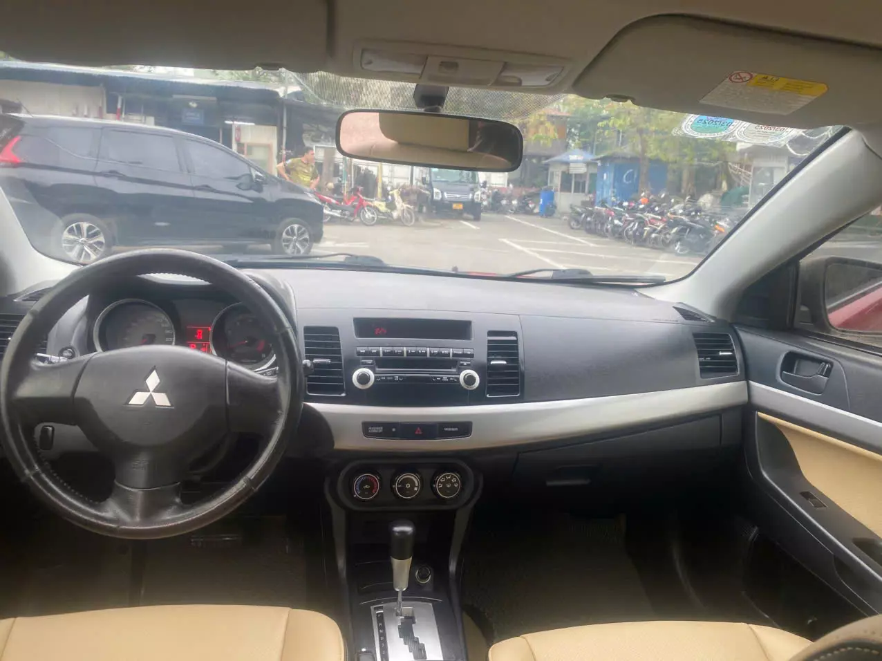 Chính chủ bán xe MITSUBISHI LANCER sản xuất năm 2009-0