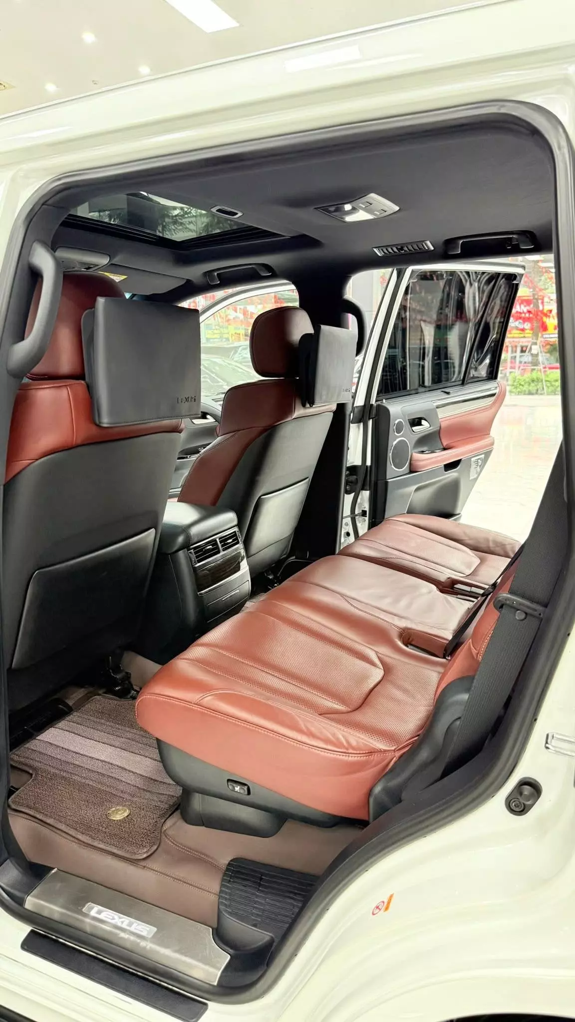 Bán Lexus LX570 Super Sport Trung Đông 2016. Xe cực mới.-8