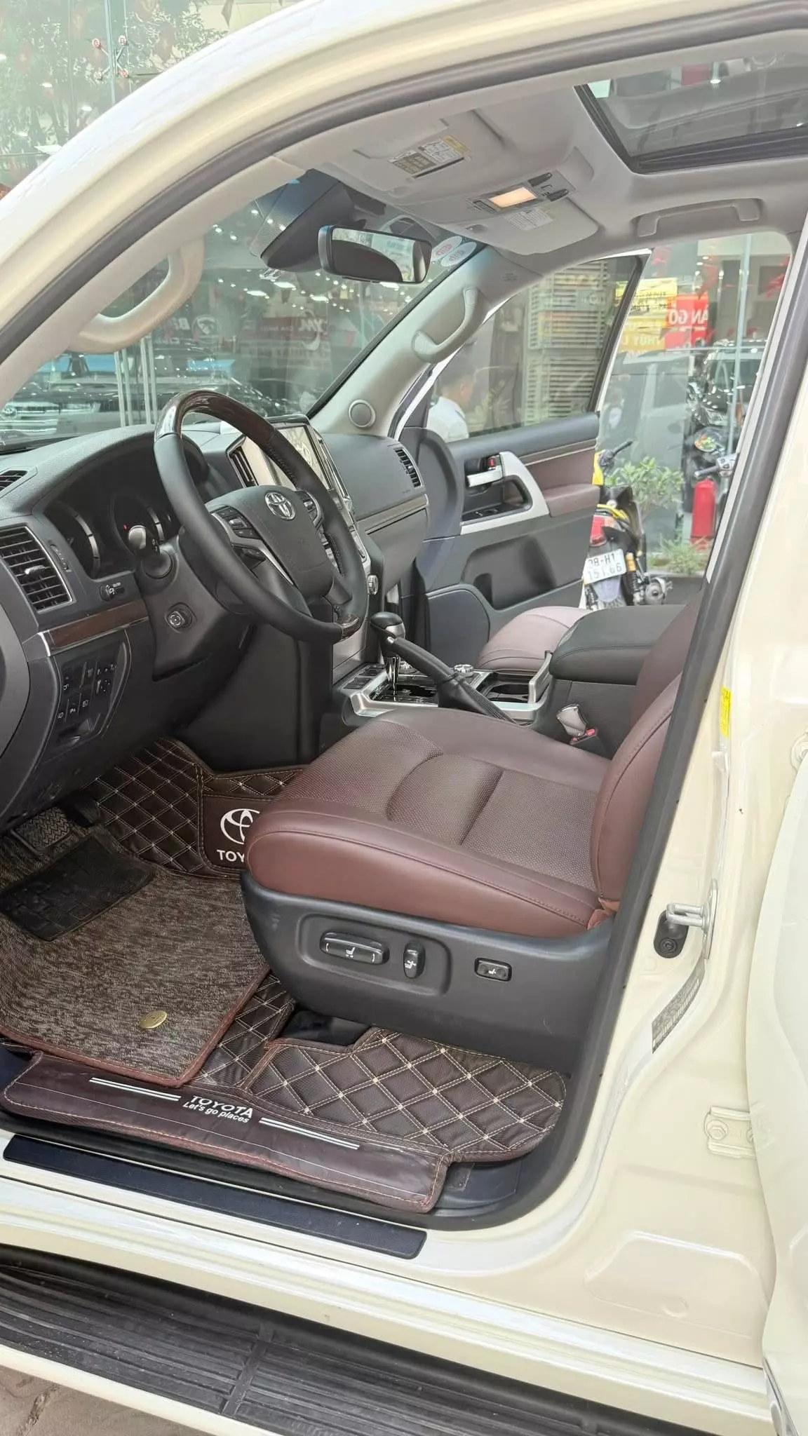  Toyota Land Cruiser 5.7 nhập Mỹ, sản xuất 2016. Xe siêu đẹp.-6