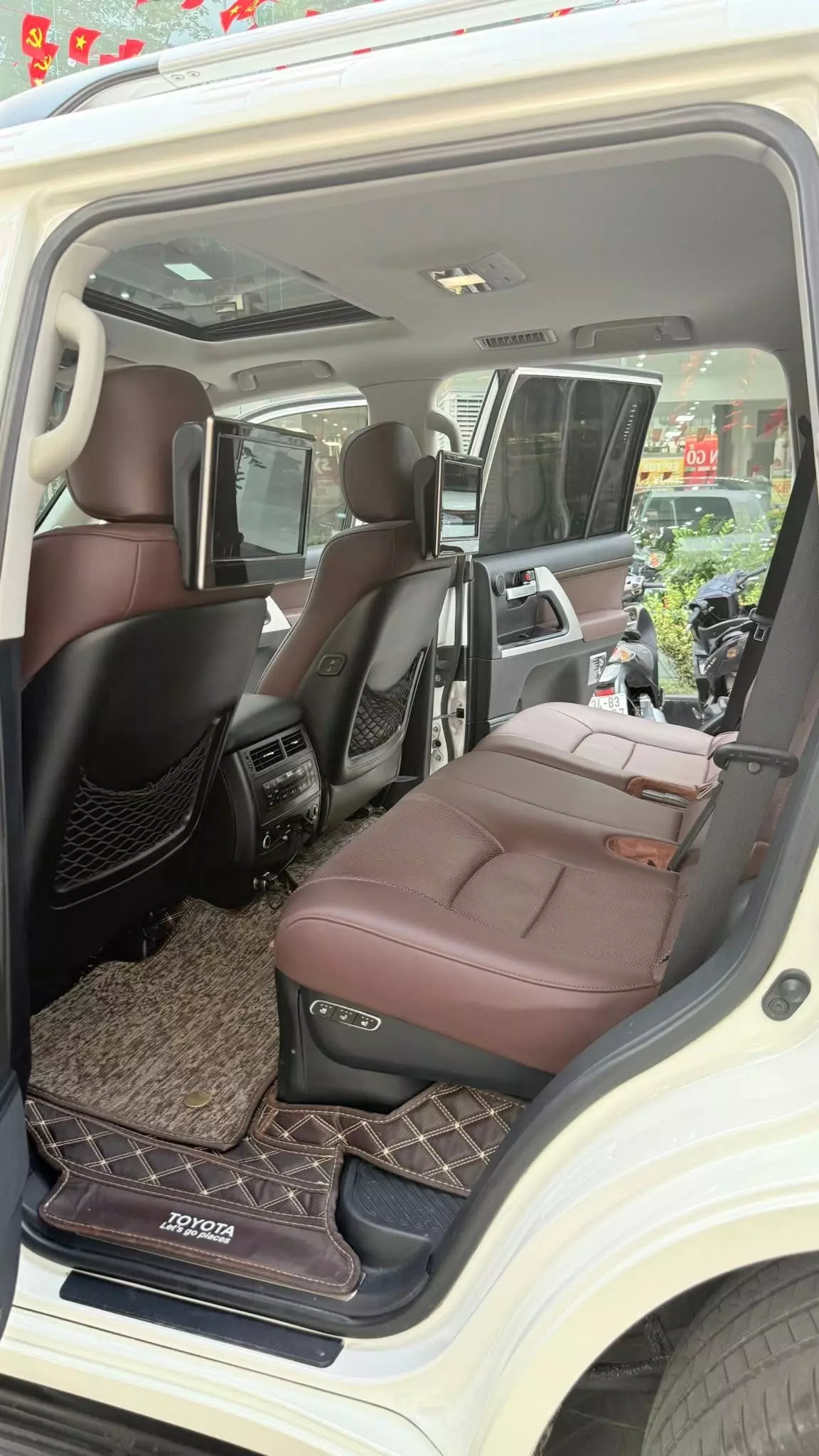  Toyota Land Cruiser 5.7 nhập Mỹ, sản xuất 2016. Xe siêu đẹp.-7