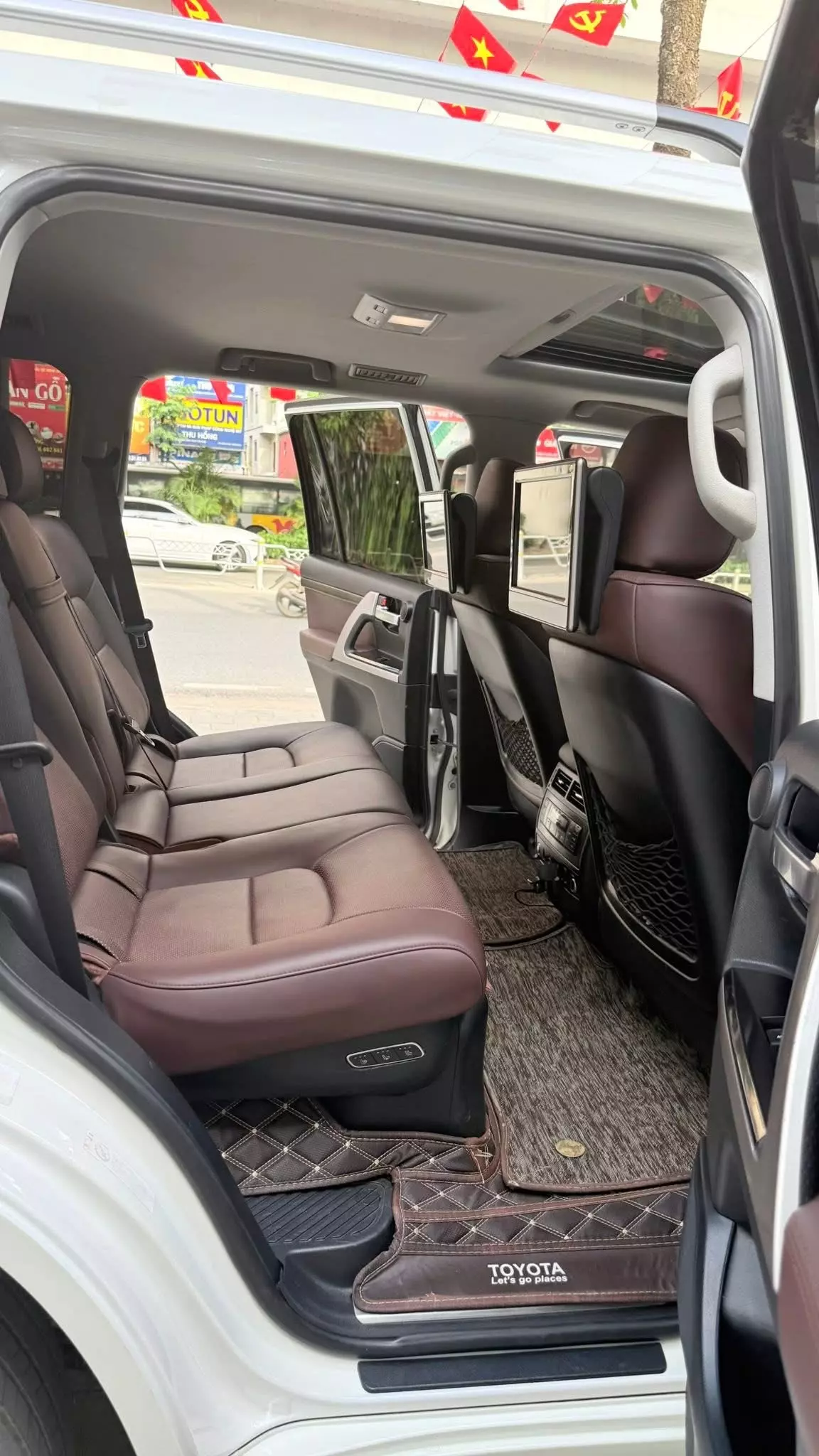  Toyota Land Cruiser 5.7 nhập Mỹ, sản xuất 2016. Xe siêu đẹp.-10