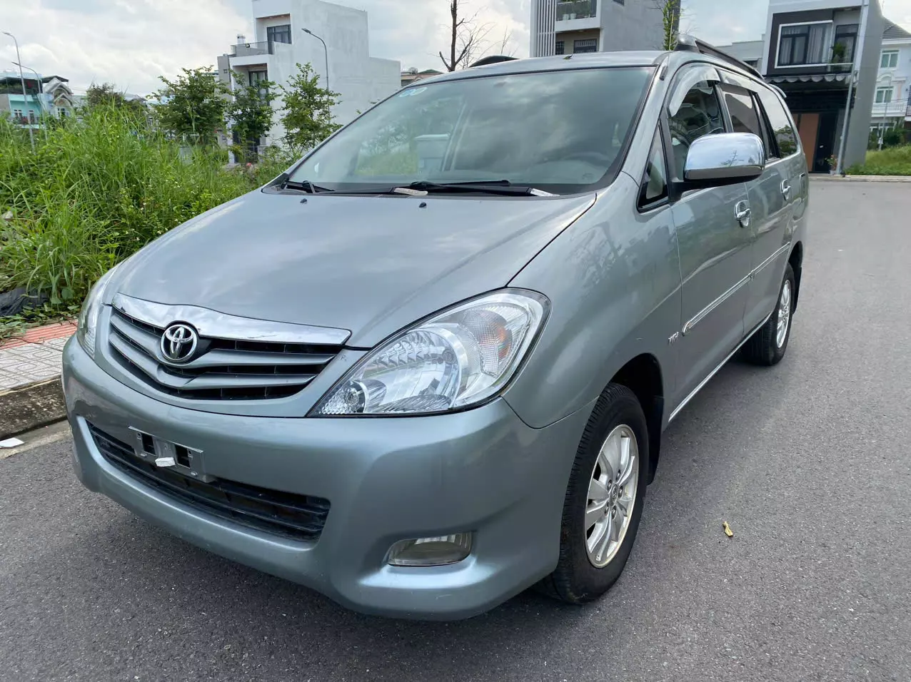 Cần bán Toyota Innova G đặc biệt 2.0 MT – đời 2011-2