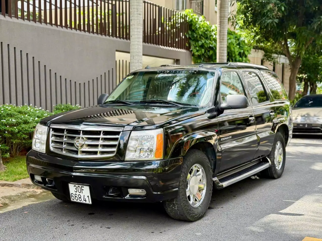 Chính chủ bán xe Cadilac escalade sx2003-4