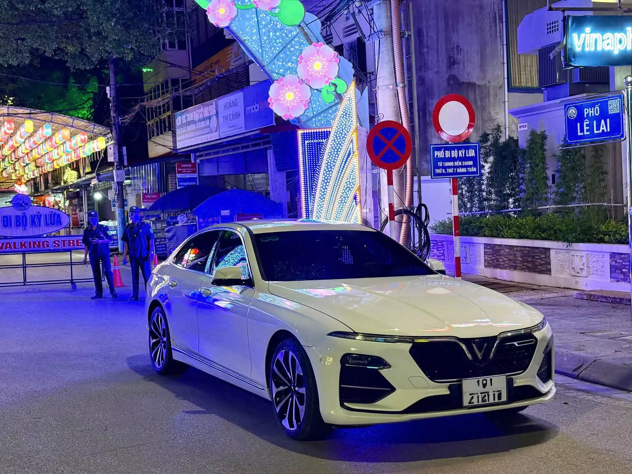 VinFast Lux A2.0 Premium-0