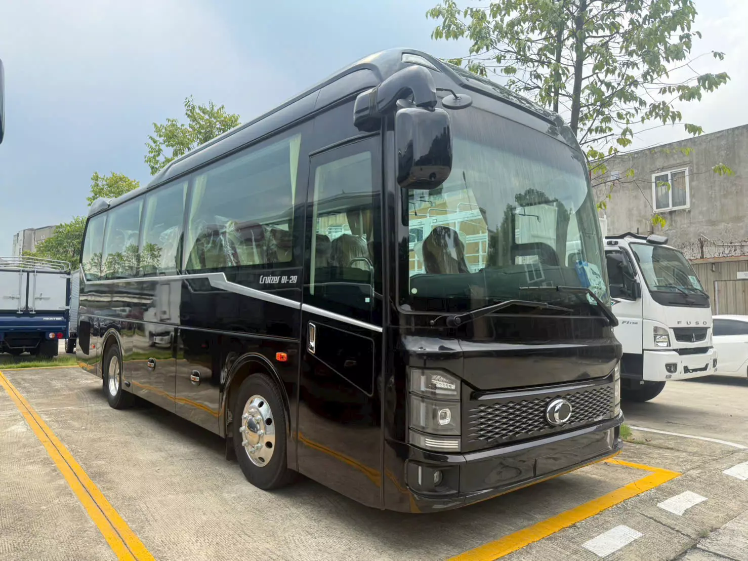 TB81S 29 chỗ, máy Weichai 170ps, bản full option-2