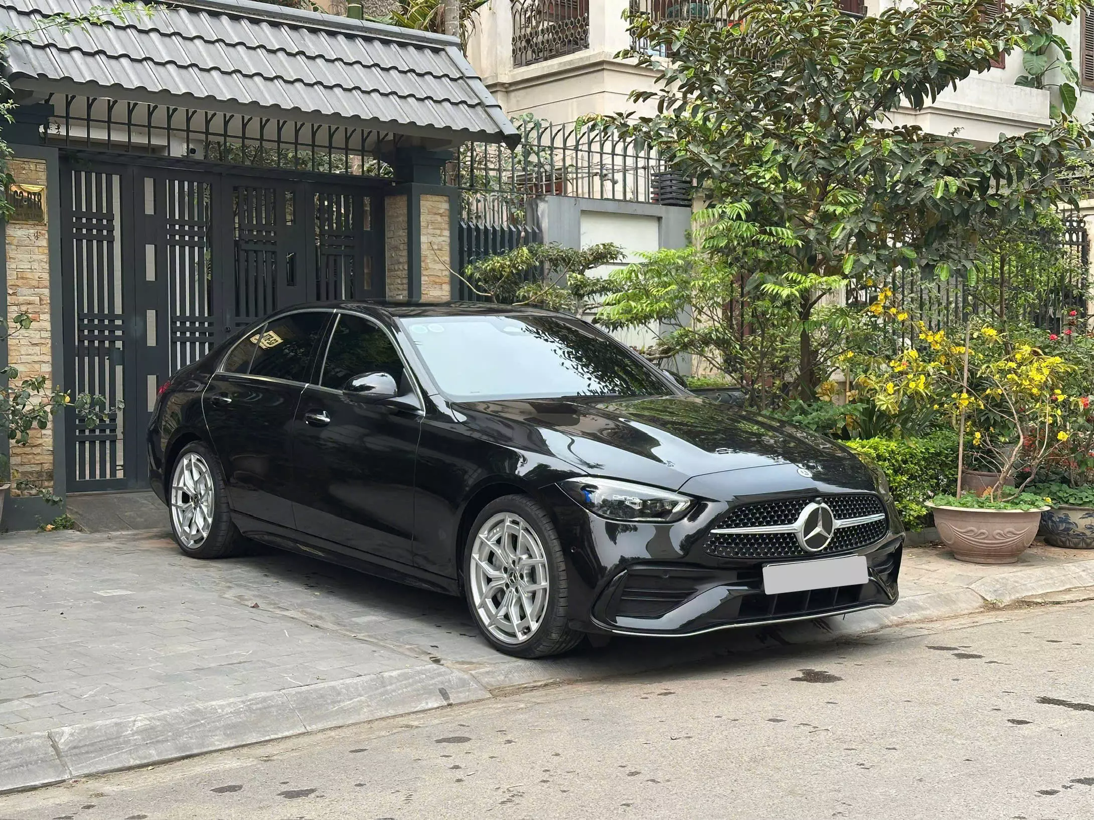CẦN BÁN Mercedes Benz C300 AMG 2022-1
