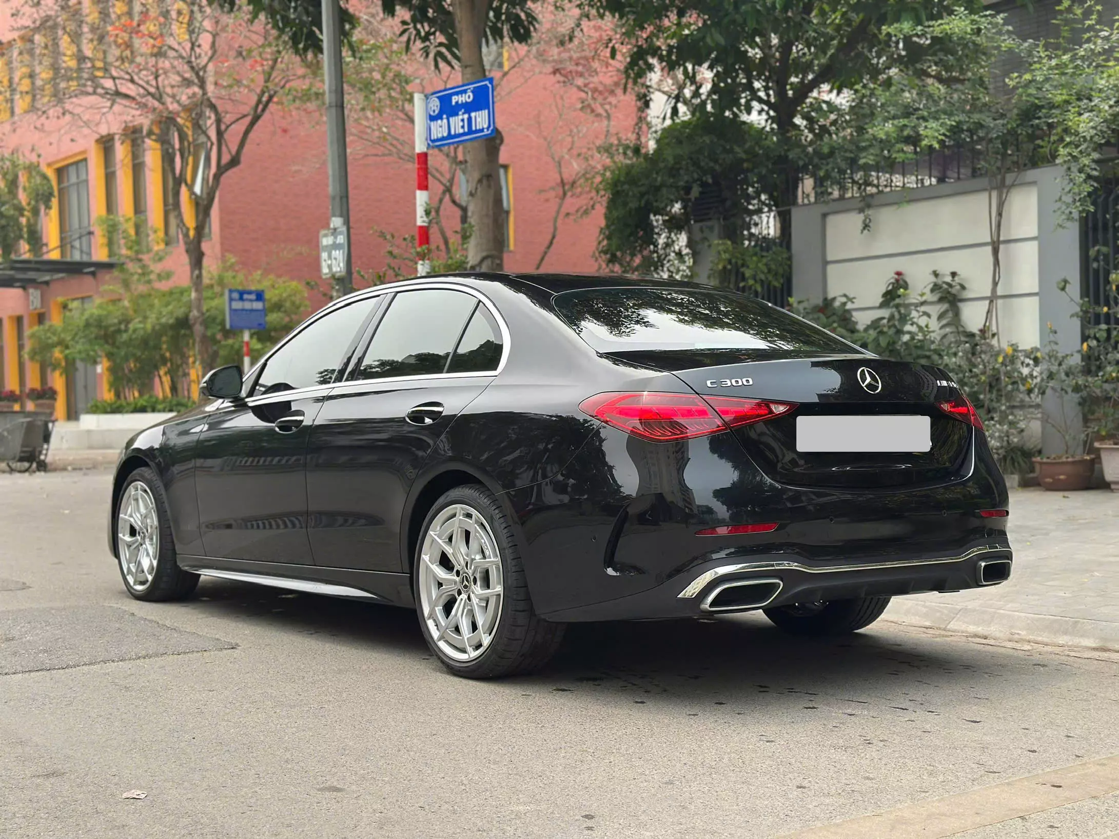 CẦN BÁN Mercedes Benz C300 AMG 2022-3