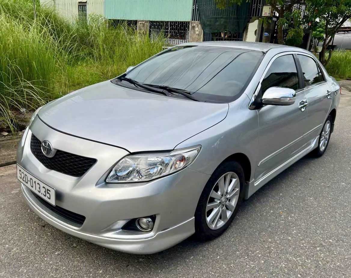 Bán nhanh Toyota Altis bản 2.0V - sx 2010-2