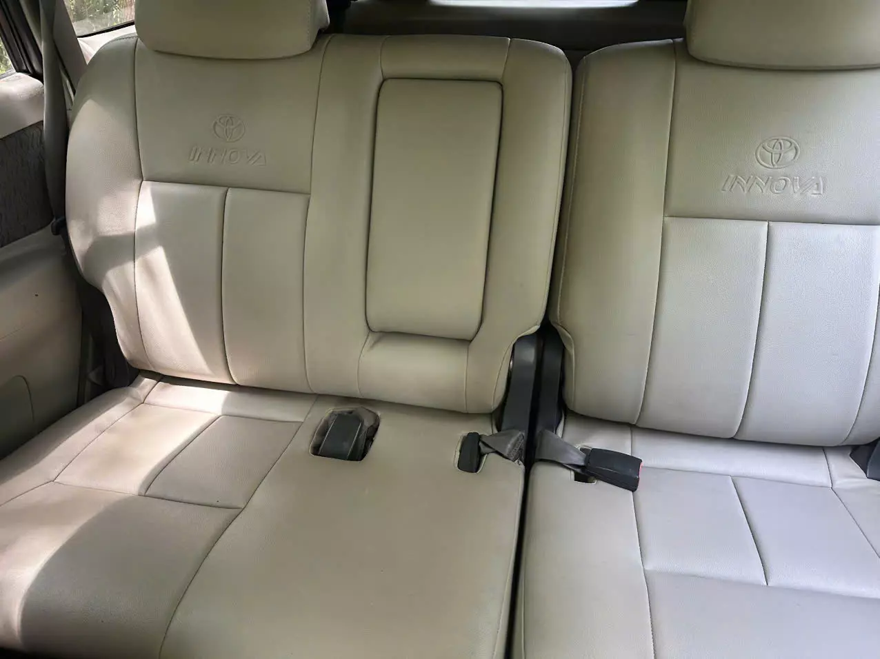 Chính chủ bán xe Innova 2015 - Bảng J-0