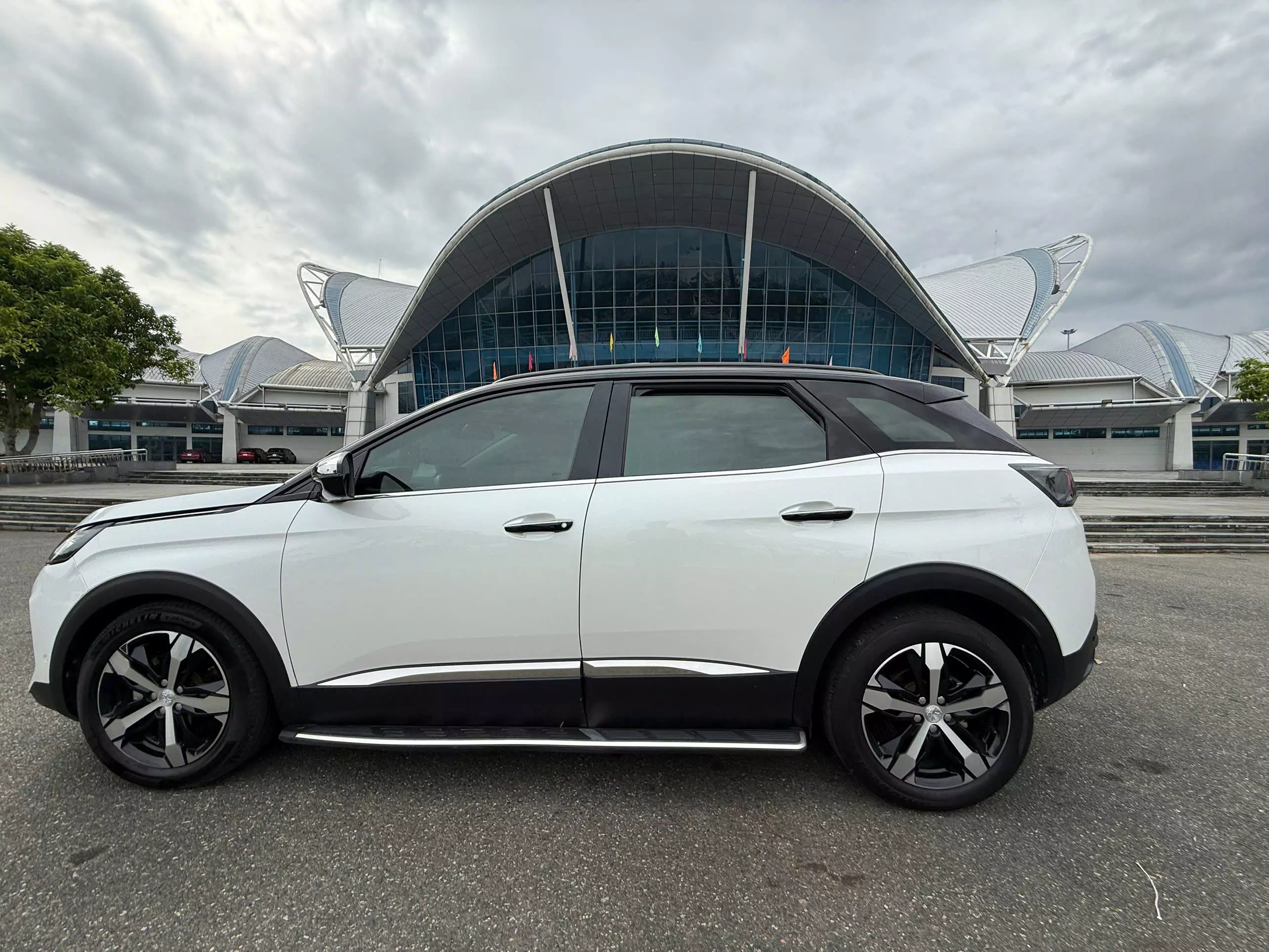 Chính chủ bán xe PEUGEOT 3008 sản xuất năm 2021 -4