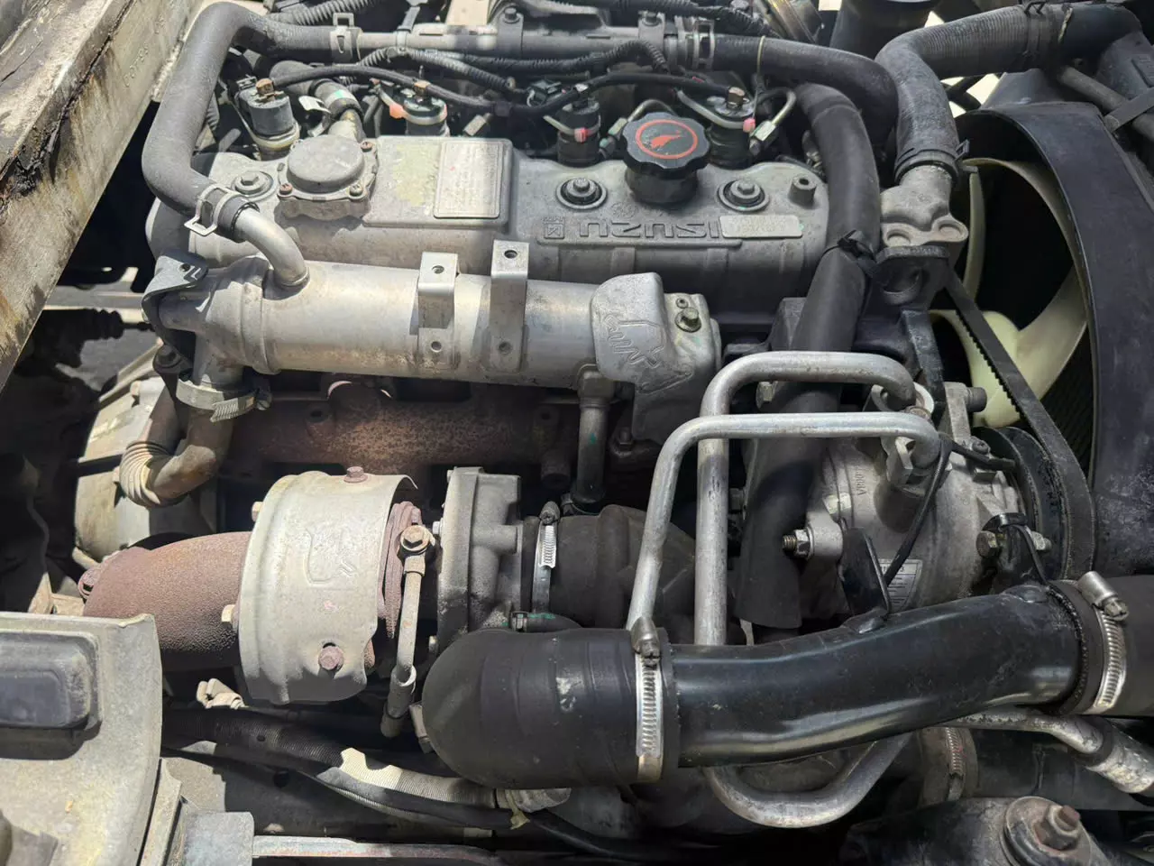 CHÍNH CHỦ CẦN BÁN XE IZ49 ĐỜI 2019 THÙNG DÀI 4,2m -1