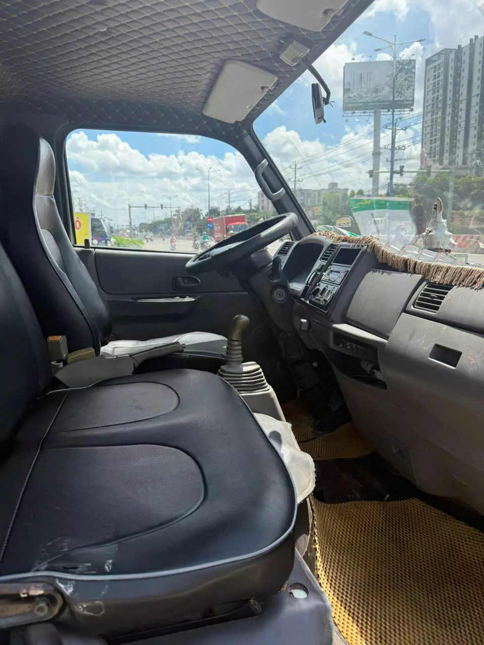 CHÍNH CHỦ CẦN BÁN XE IZ49 ĐỜI 2019 THÙNG DÀI 4,2m -4