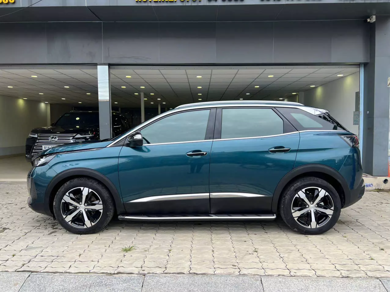 Peugeot 3008 Premium-0