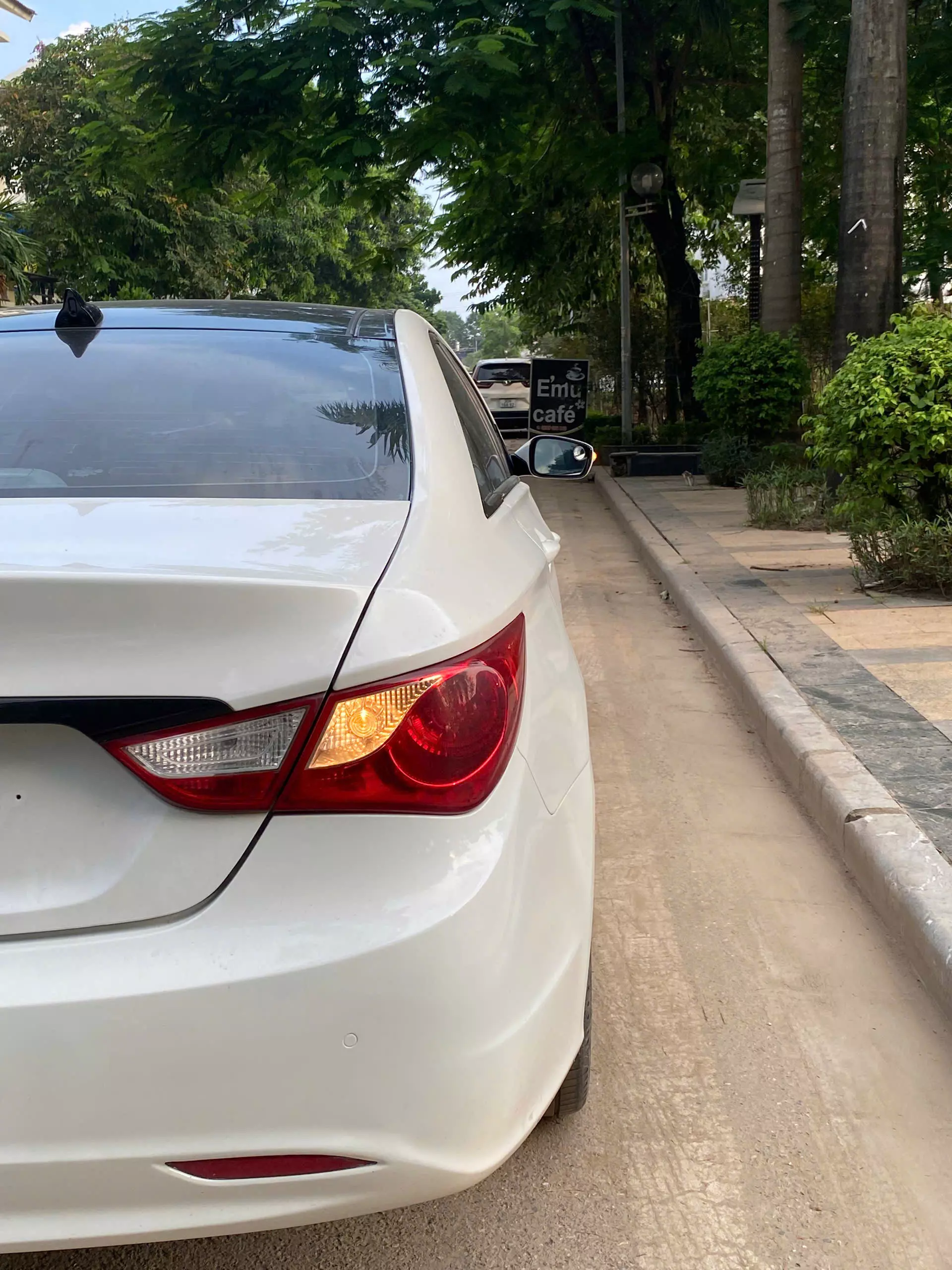 Em cần nhượng lại chiếc xe Hyundai Sonata Y20 , đăng ký lần đầu 31/12/2010-1