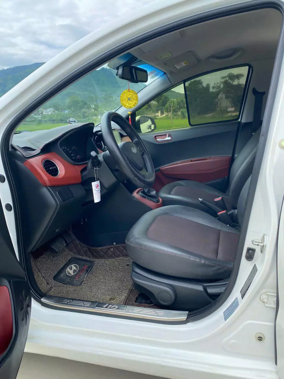 Chào bán i10 sedan 2019 đăng kí 2020 odo hơn 6v km-1