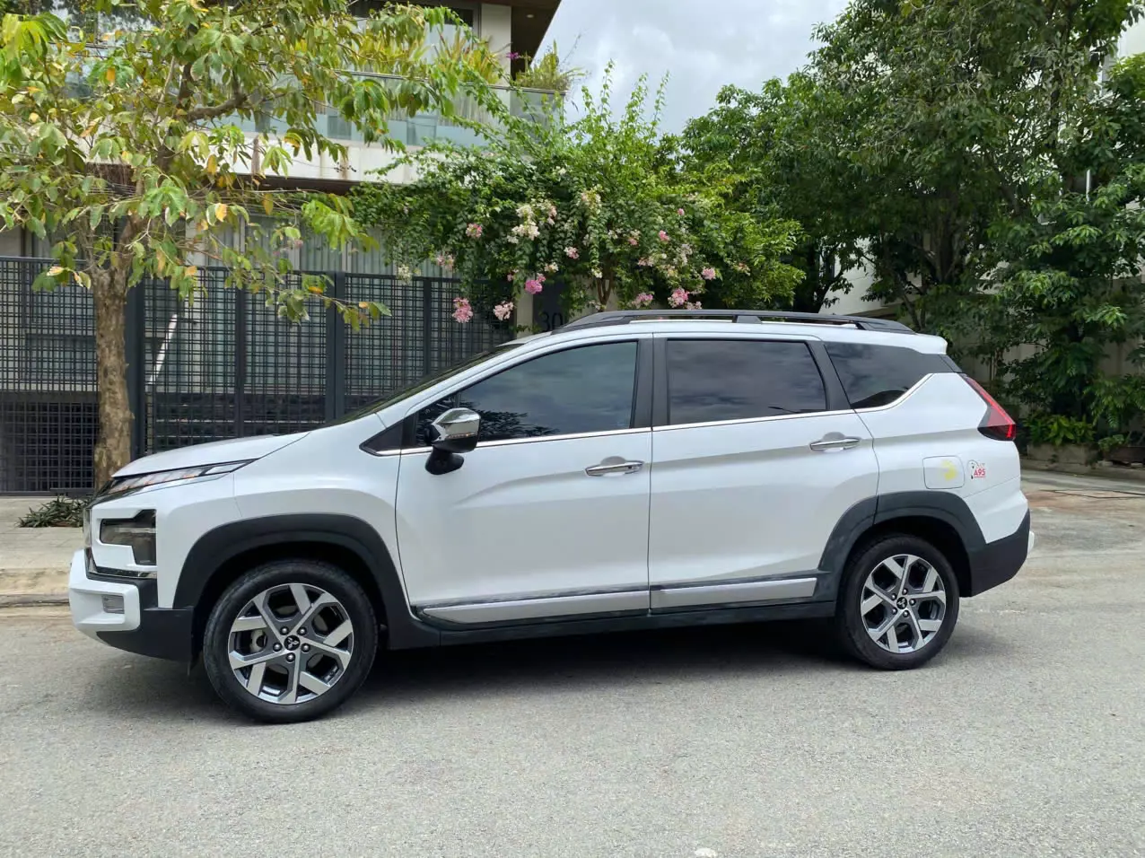 Xpander cross sản xuất năm 2024-3