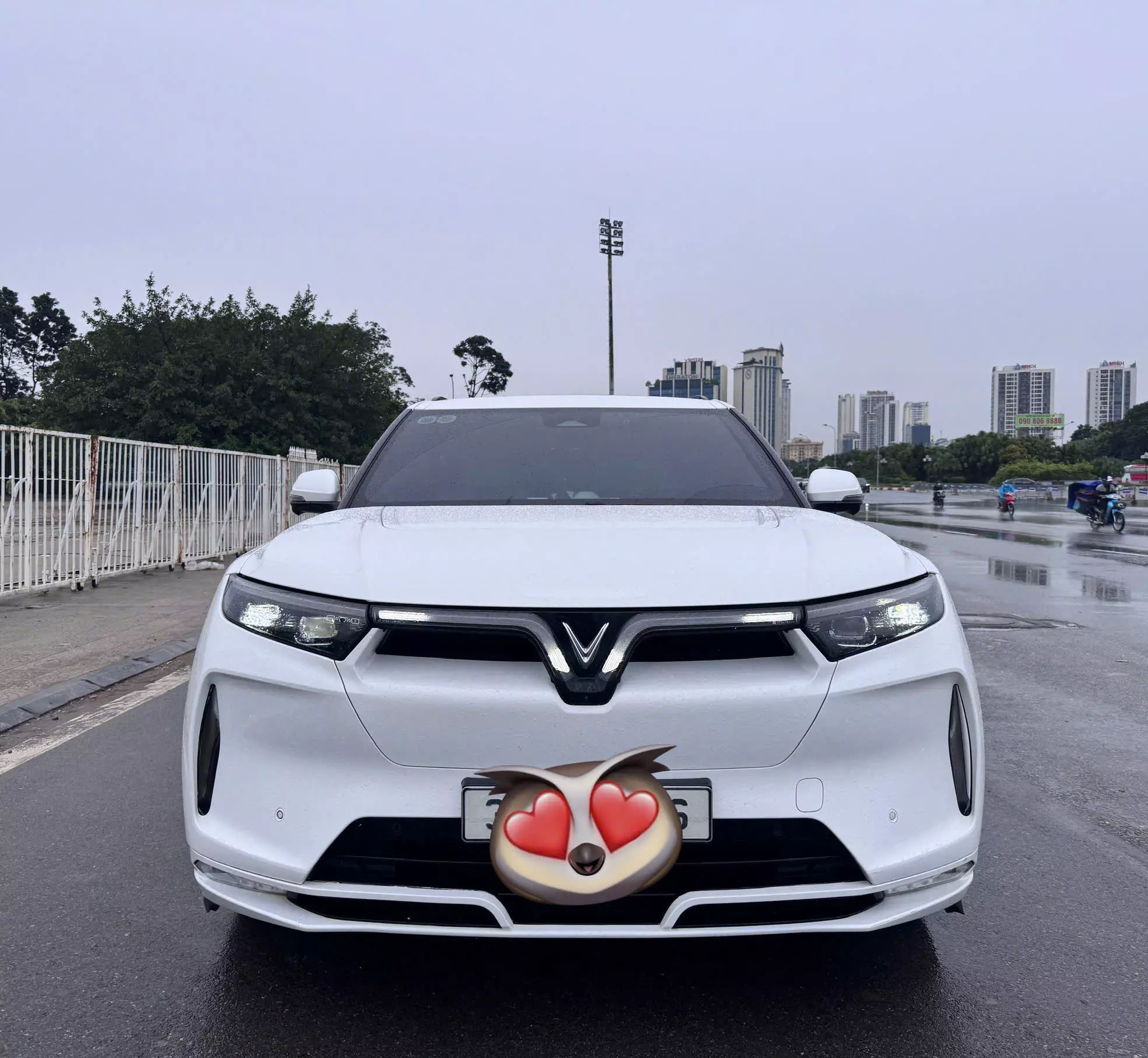 VF9 plus màu trắng sx 2023 Odo 5v km.-4