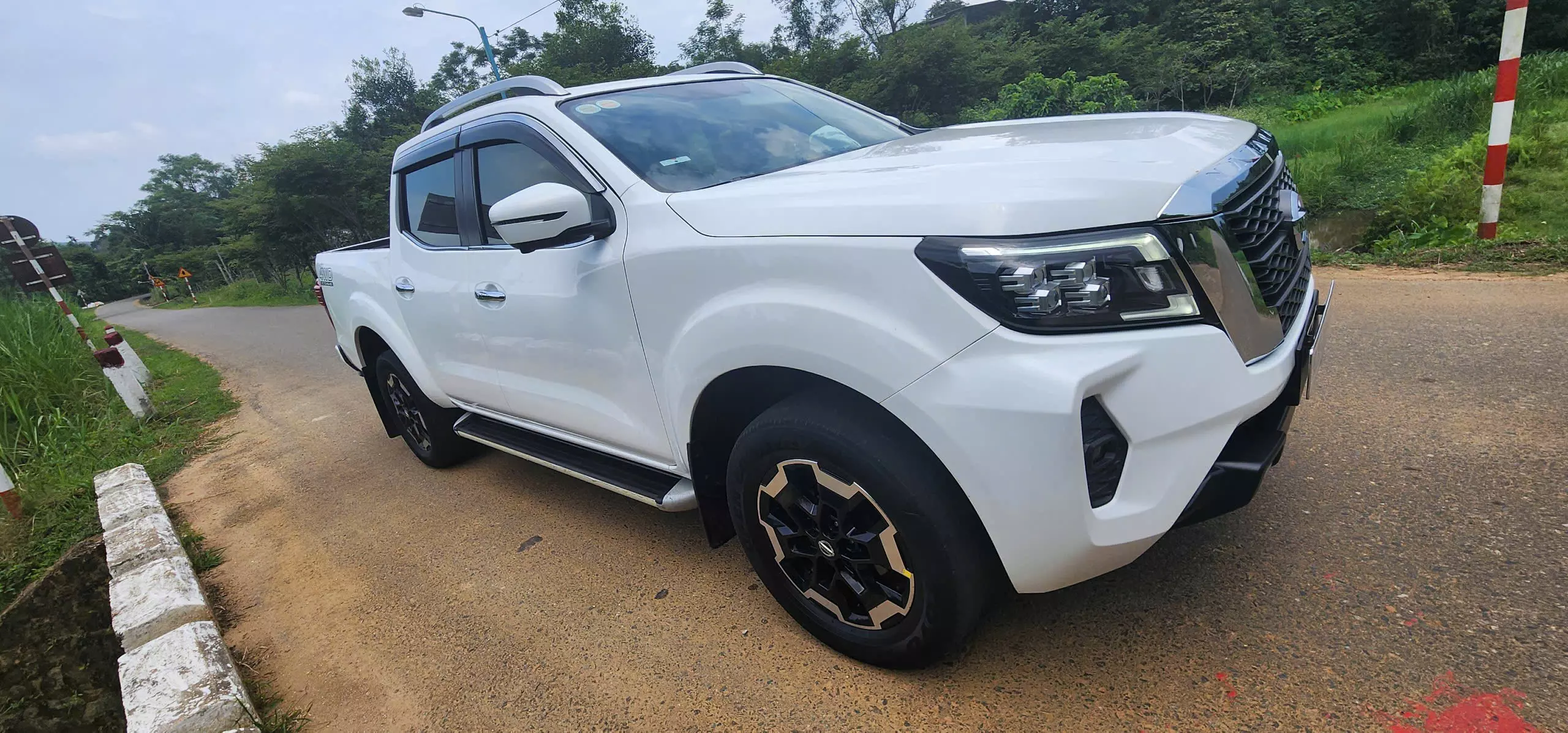 Cần bán xe bán tải Nissan Navara VL 4WD 2.5, đời 2021-0