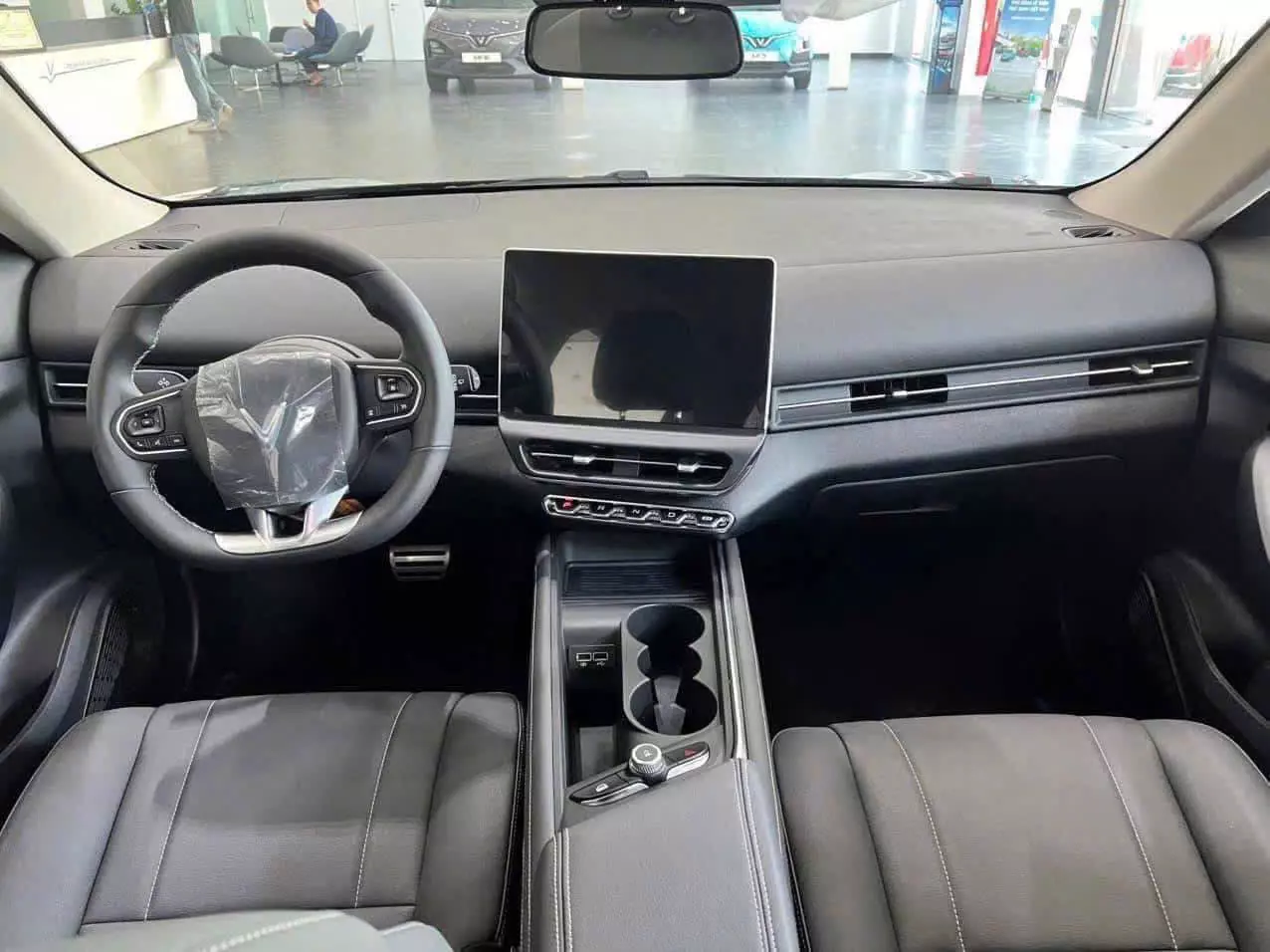 Bán Vinfast Vf7 Eco Màu Xám Hiếm – Giá Tốt, Xe Sẵn Giao!-1