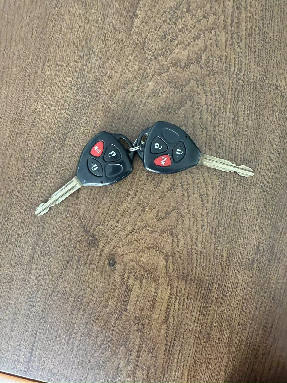 Hà Nội, Vinsmart Tây Mỗ, bán Toyota Fortuner V 2.7, 15V km, số tự động, Xăng 1 cầu, màu bạc, 2014.-2