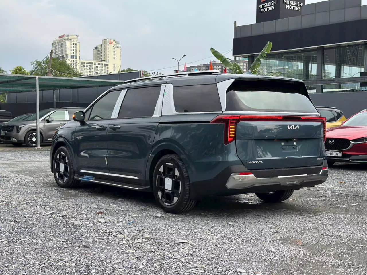 NEW KIA CARNIVAL XANH D2U -3
