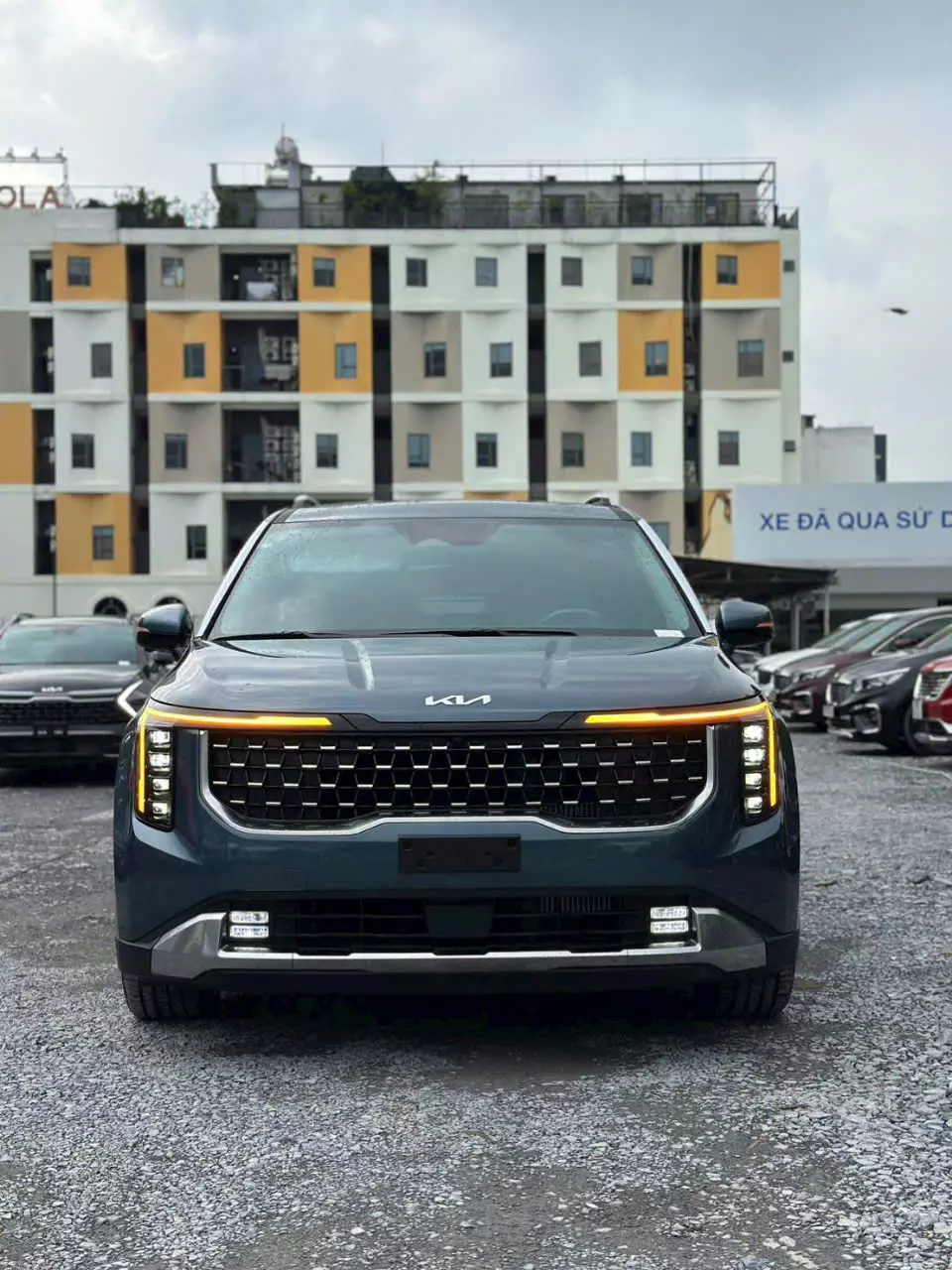 NEW KIA CARNIVAL XANH D2U -4