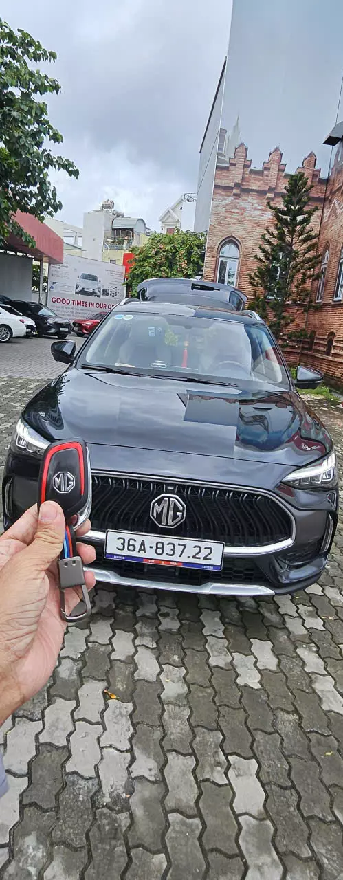 Chính chủ cần bán xe nhãn hiệu MG HS 1.5 DEL-4