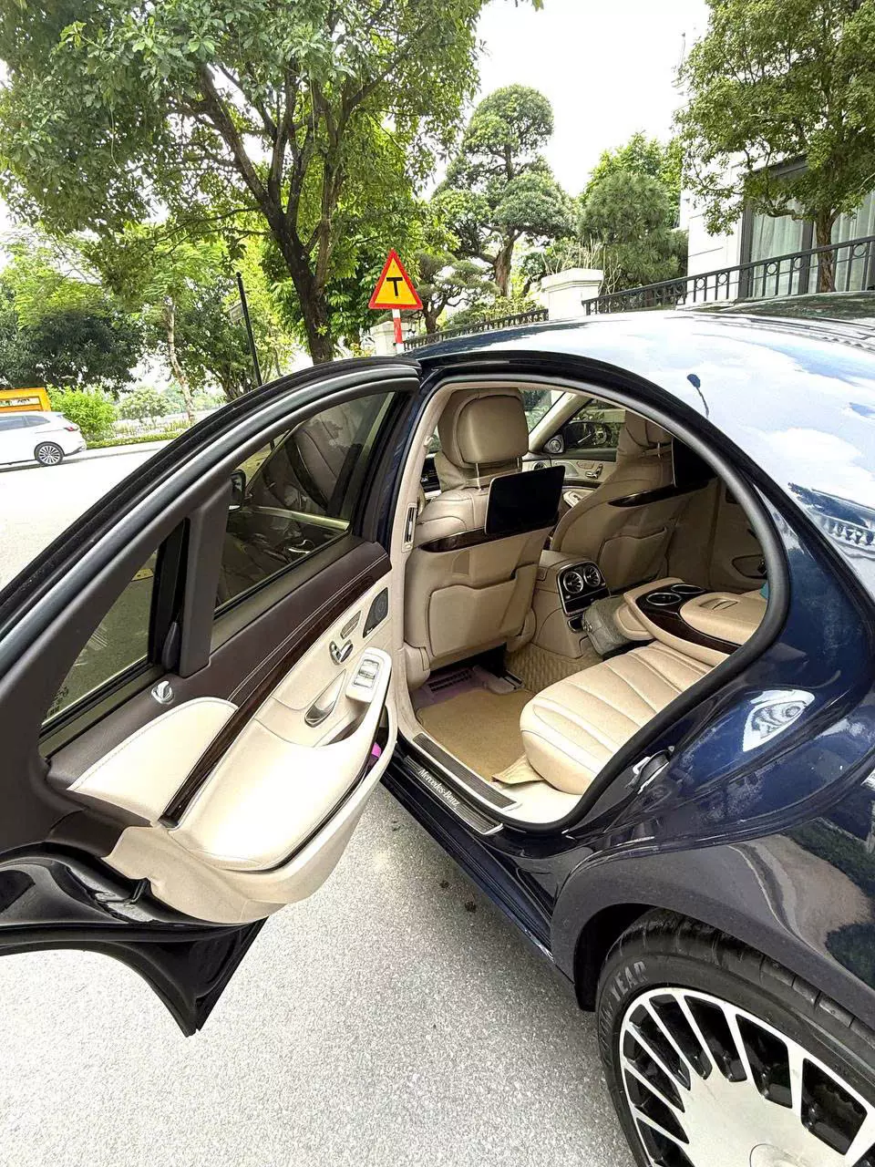 Hàng hiếm s450 L màu xanh cavansite nội thất kem sx 2017-1