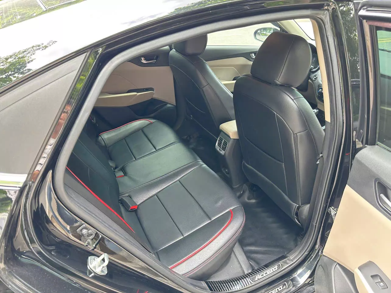  Chính chủ bán xe Acent 2023 Bản AT-2