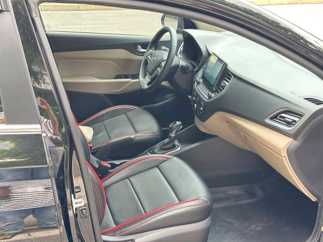  Chính chủ bán xe Acent 2023 Bản AT-3