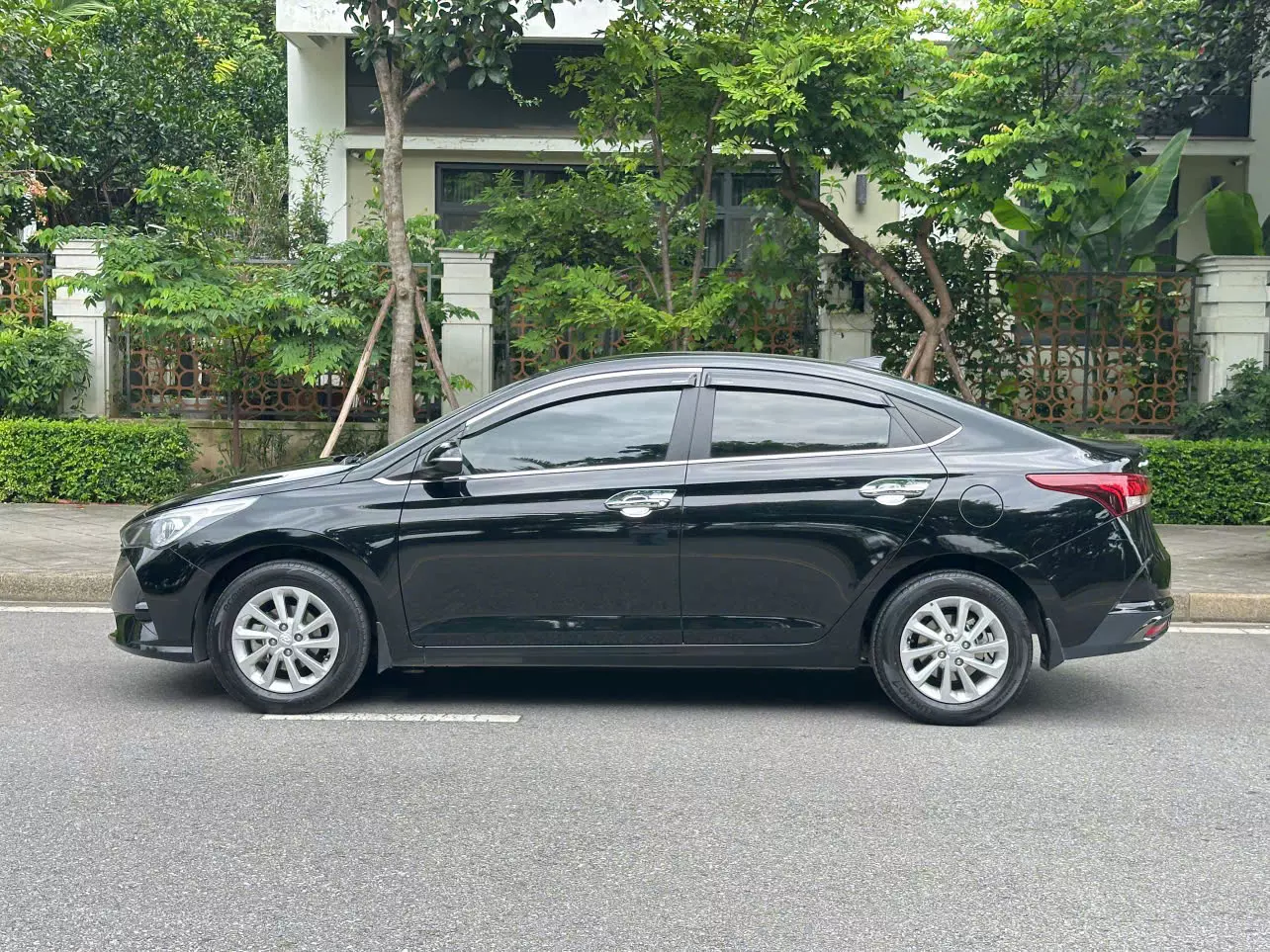  Chính chủ bán xe Acent 2023 Bản AT-6