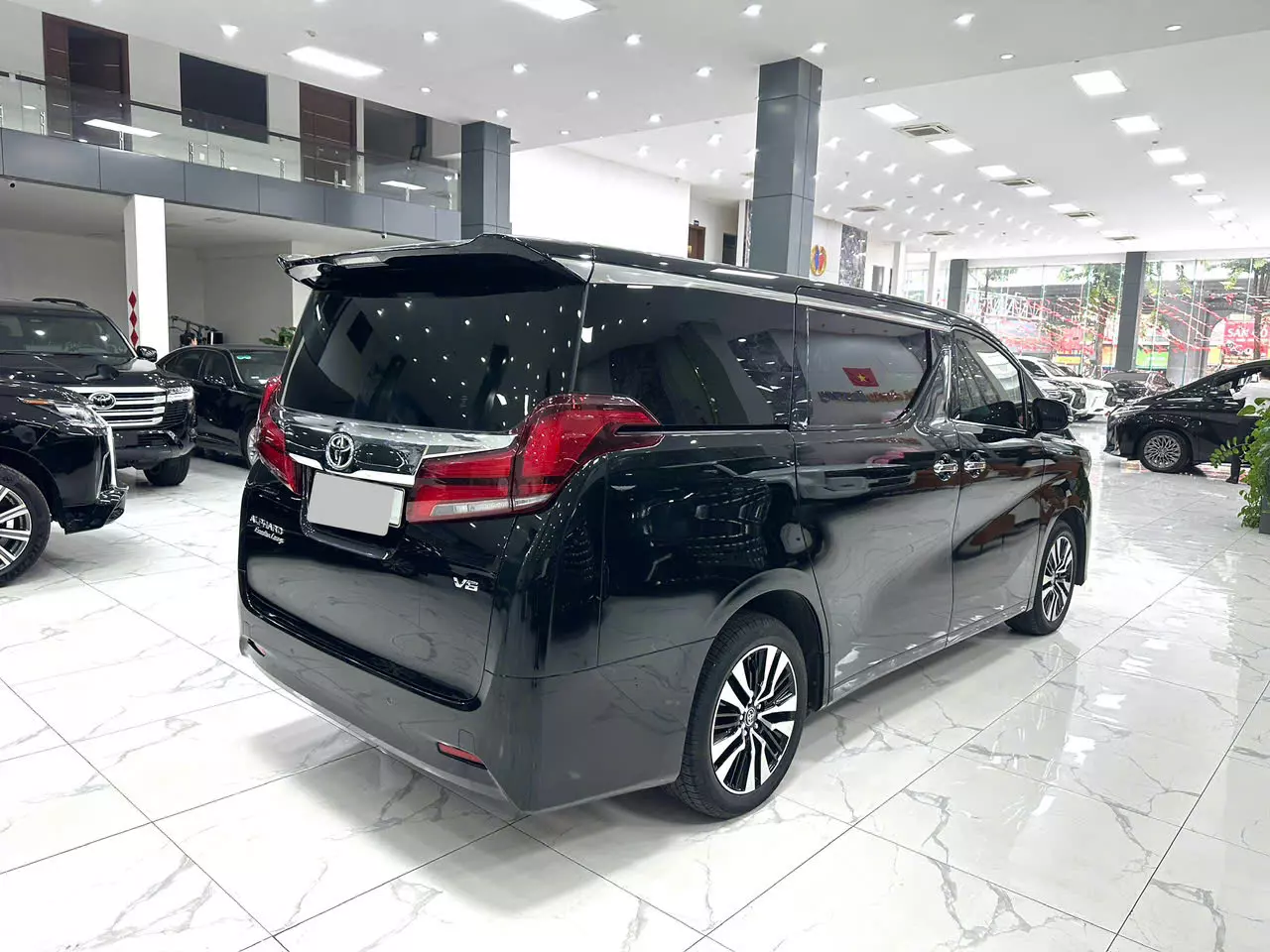 Toyota Alphard Executive Lounge Sản Xuất 2022 đi 2 vạn đẹp xuất sắc-2
