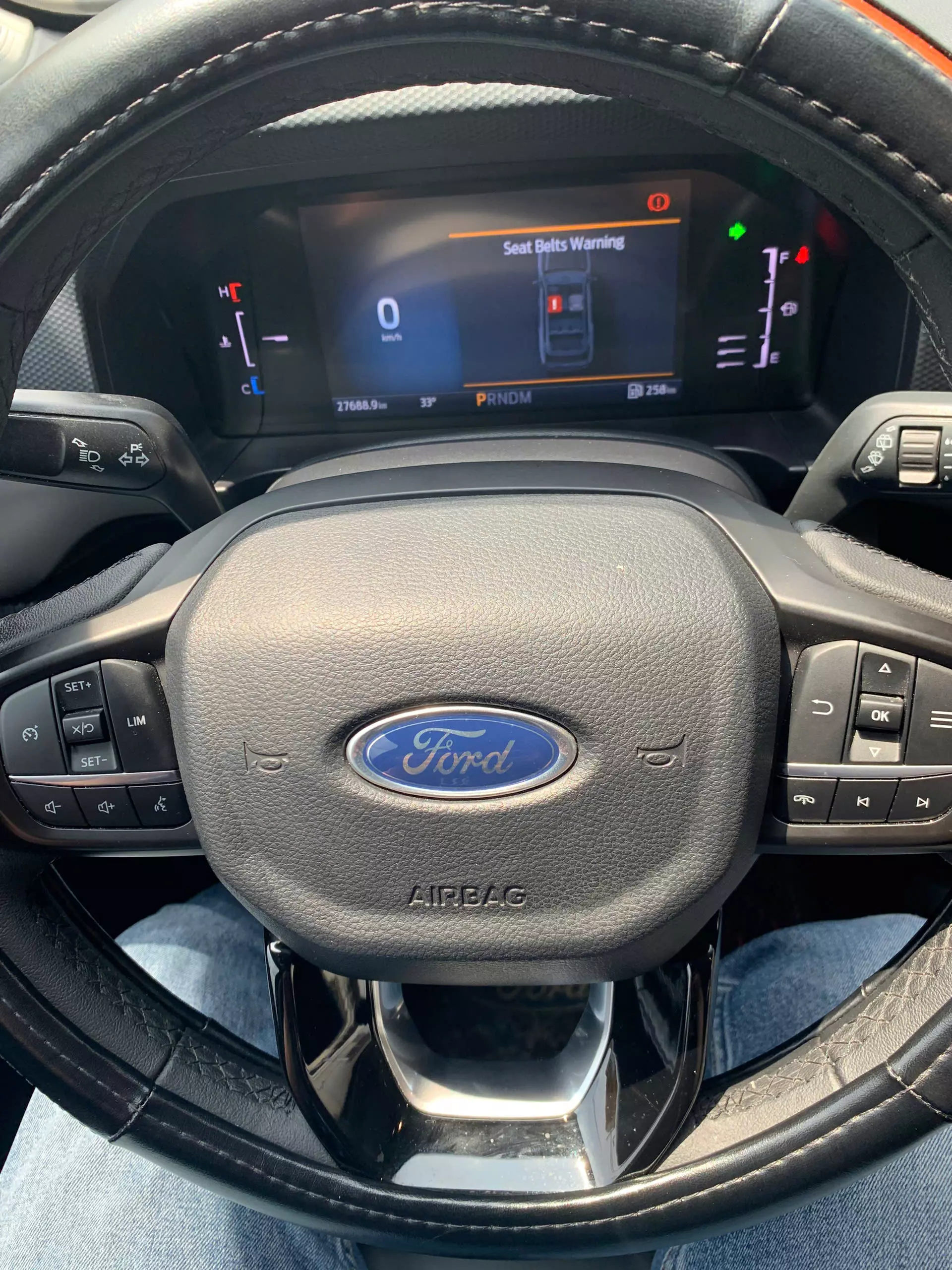 Bán xe FORD EVEREST 2023 Ambient – Chính chủ-1